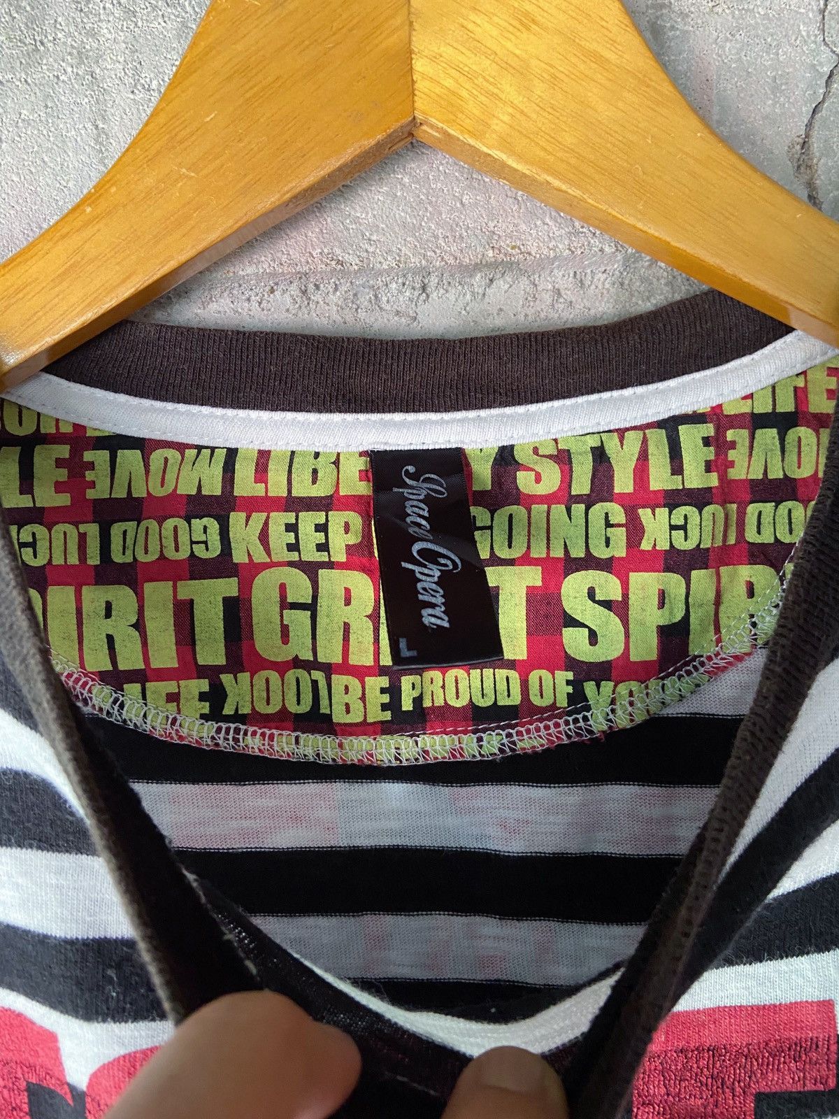 Japanese Brand RESPECT HOLD A TRUE FRIEND STRIPED TEE Size US M / EU 48-50 / 2 - 5 Thumbnail