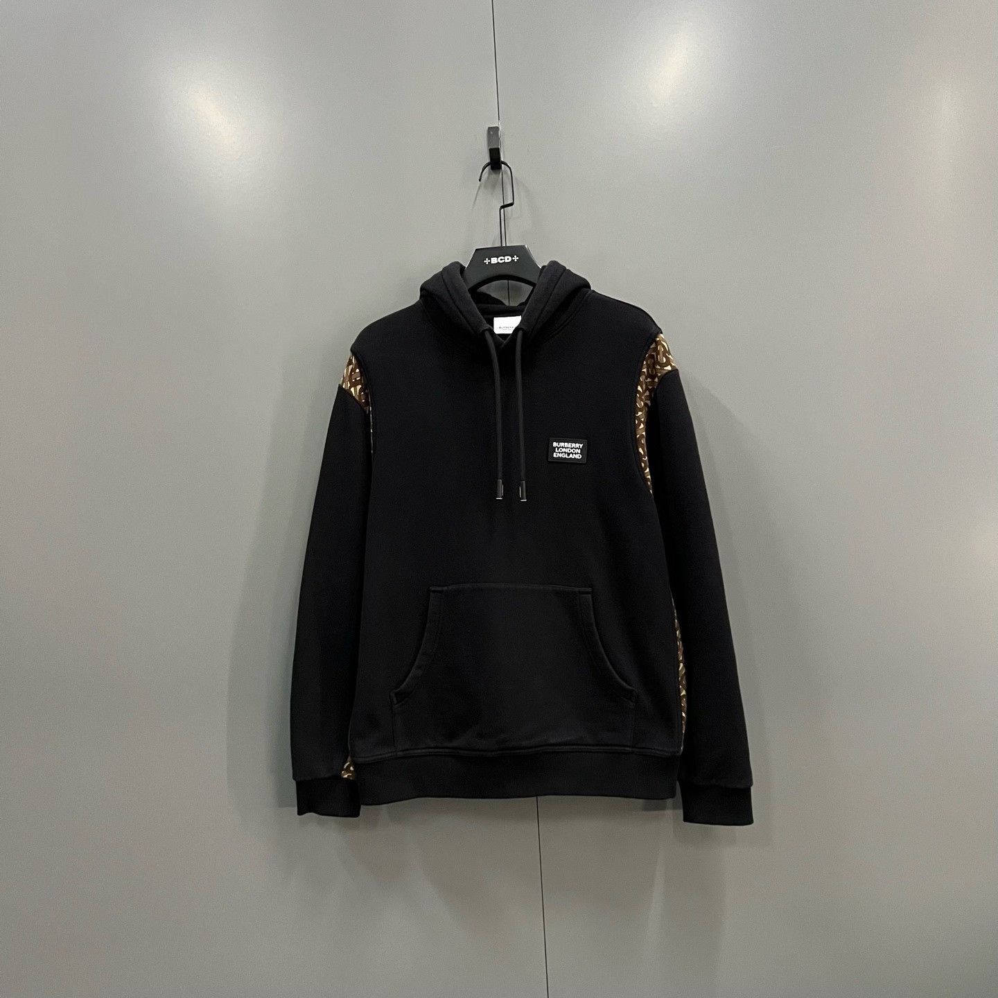 Burberry Burberry Retro Black Hoodie m Men Size US M / EU 48-50 / 2 - 1 Thumbnail