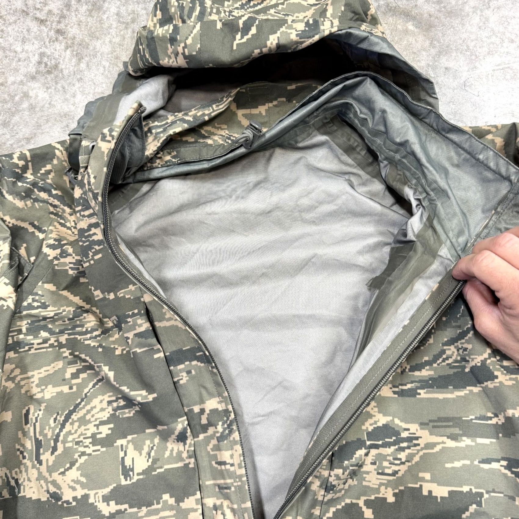 Vintage VINTAGE US Air Force ABU APECS Parka Mens L Camouflage Hooded Waterproof Jacket Size US L / EU 52-54 / 3 - 3 Thumbnail