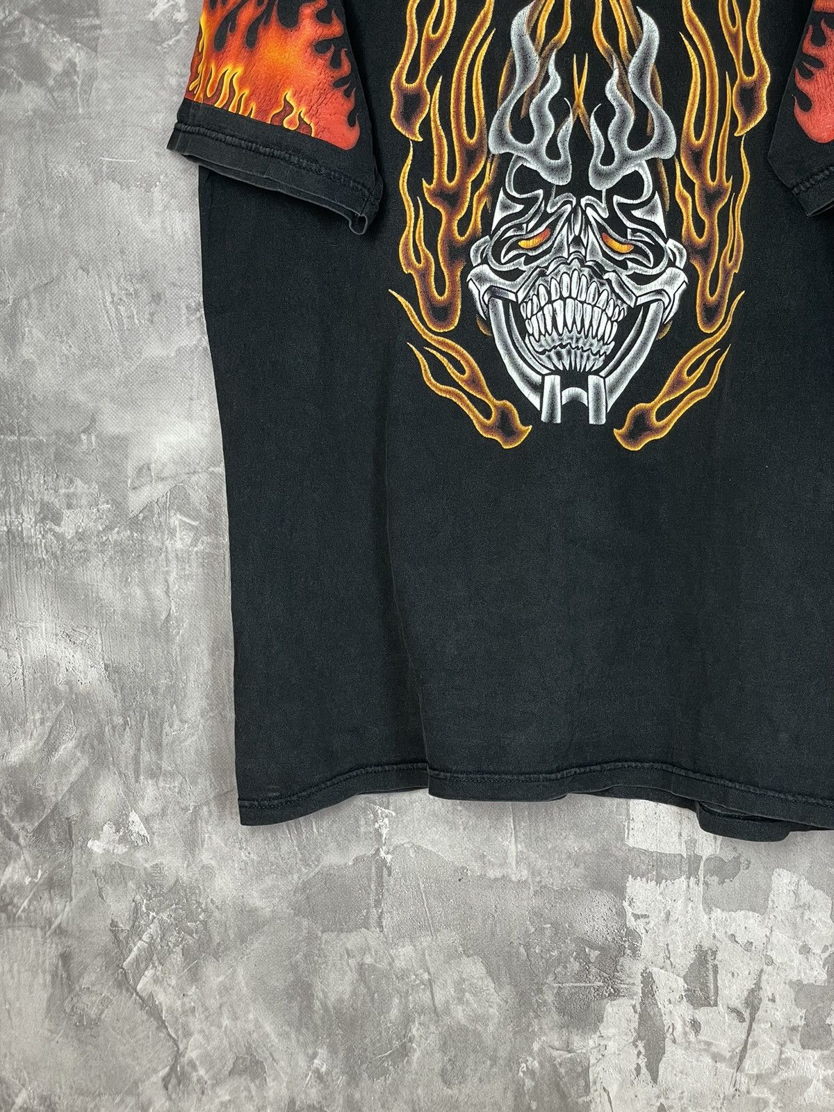 Band Tees 🎸 Iron Maiden Fire Vintage T-shirt Rock Tee Y2K Size US XL / EU 56 / 4 - 5 Thumbnail