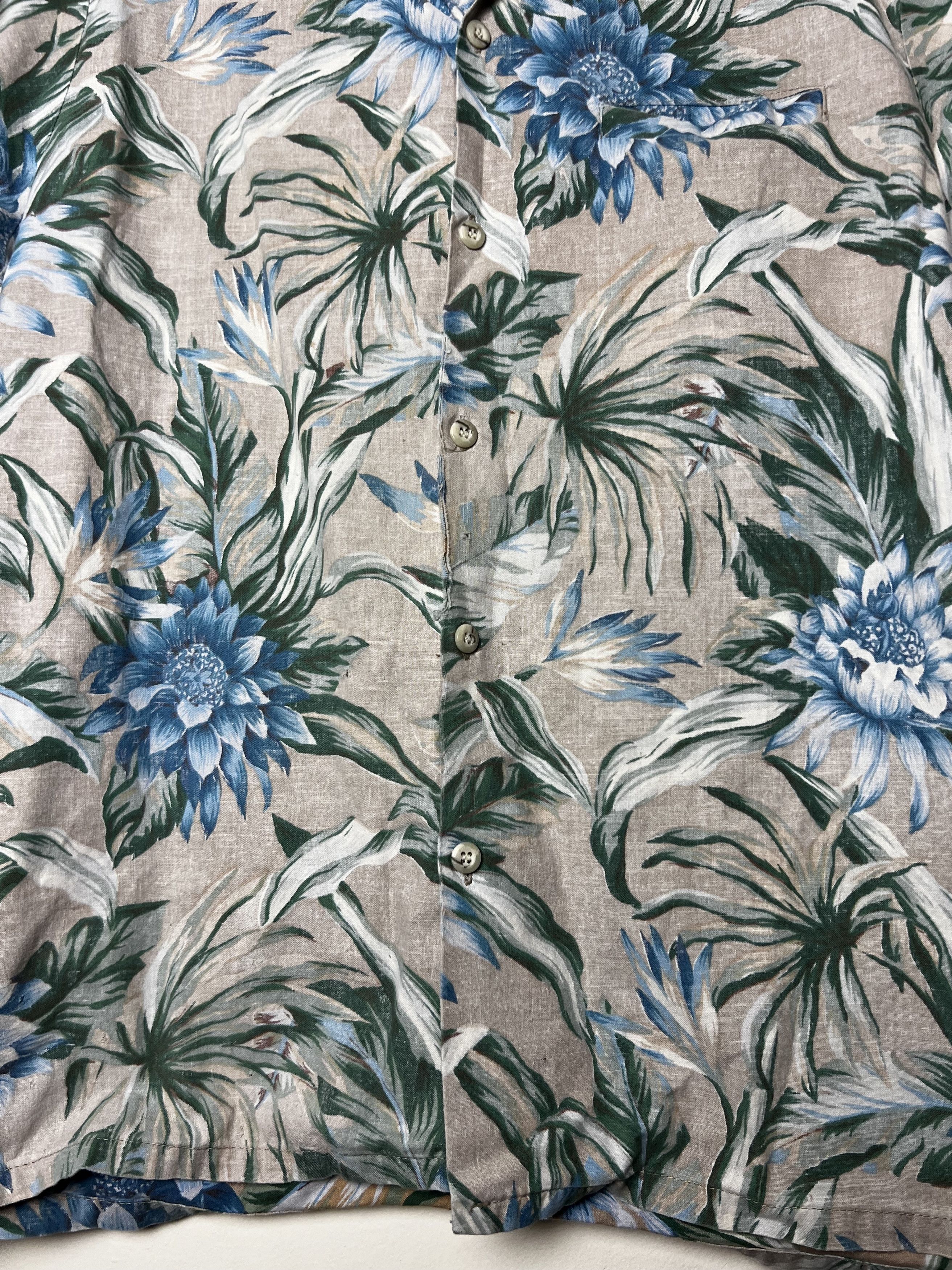 Vintage Vntg 70s Hawaiian Aloha Shirt: Barefoot in Paradise Floral Size US L / EU 52-54 / 3 - 8 Thumbnail