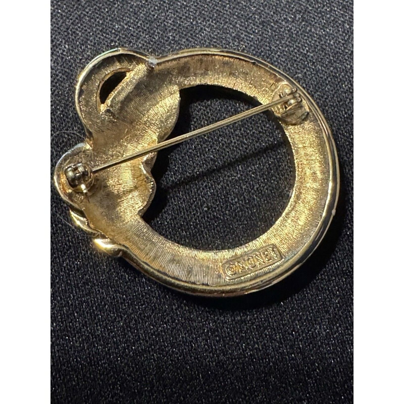 Monet 2 Monet Gold Tone/Enamel Brooch Coat Of Arms Pendant EUC Size ONE SIZE - 9 Thumbnail