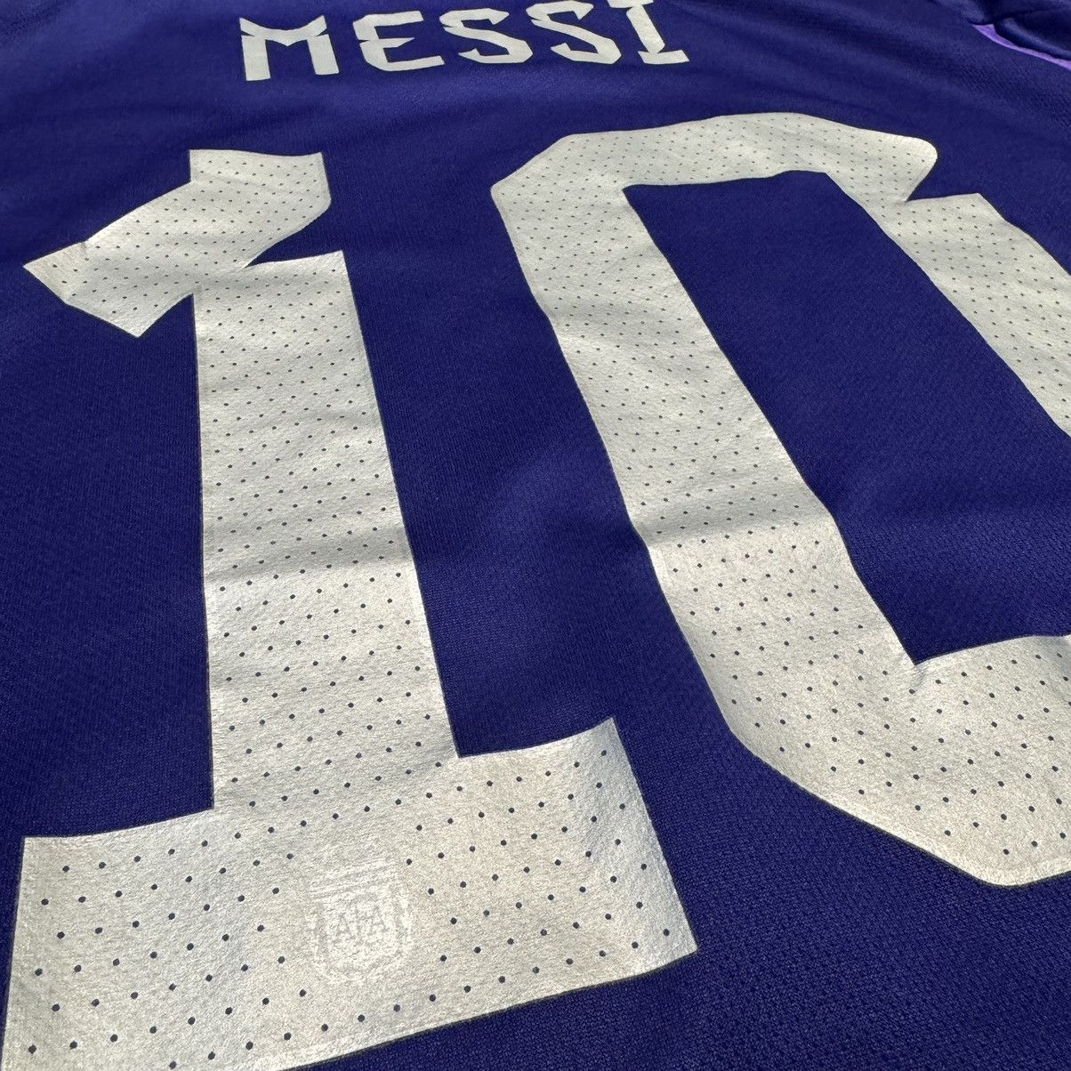 Adidas Argentina WC2022 away shirt #10 Messi Size US L / EU 52-54 / 3 - 7 Thumbnail