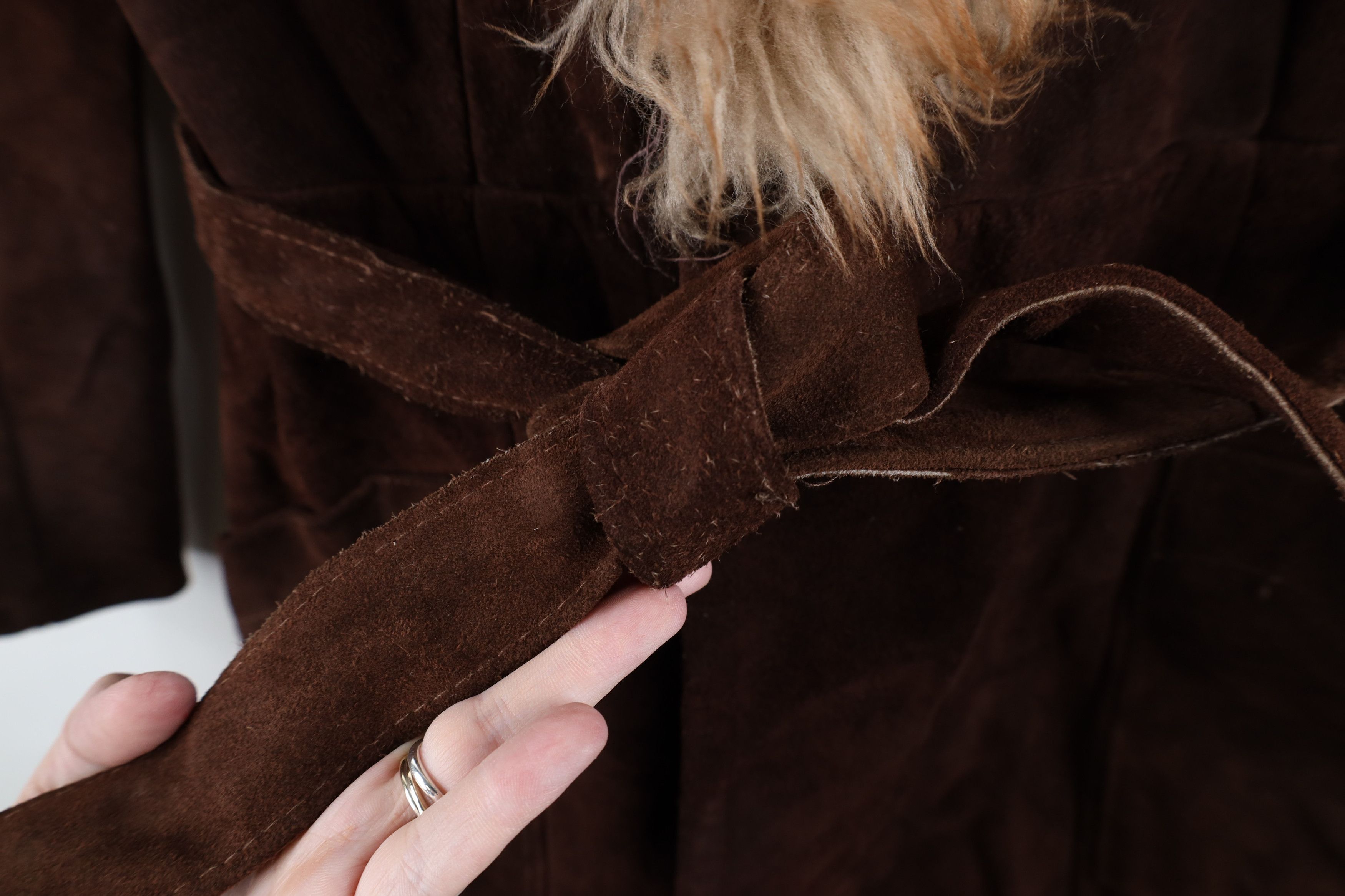 Vintage Vintage 60s Heavyweight Shearling Leather Belted Jacket Size L / US 10 / IT 46 - 5 Thumbnail
