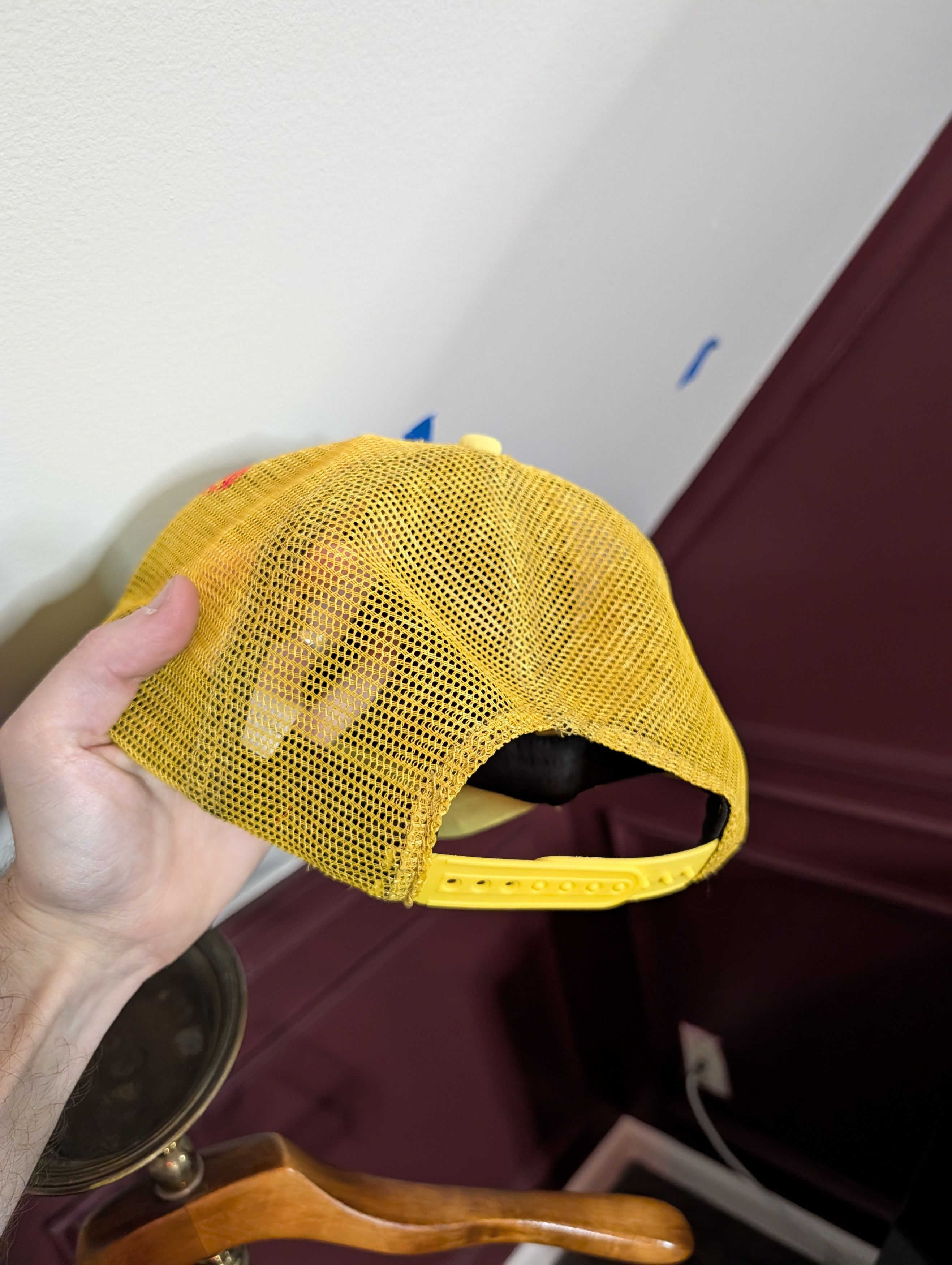 Bossi Sportswear $750 Yellow logo graphic paint spattered trucker hat Size ONE SIZE - 7 Thumbnail