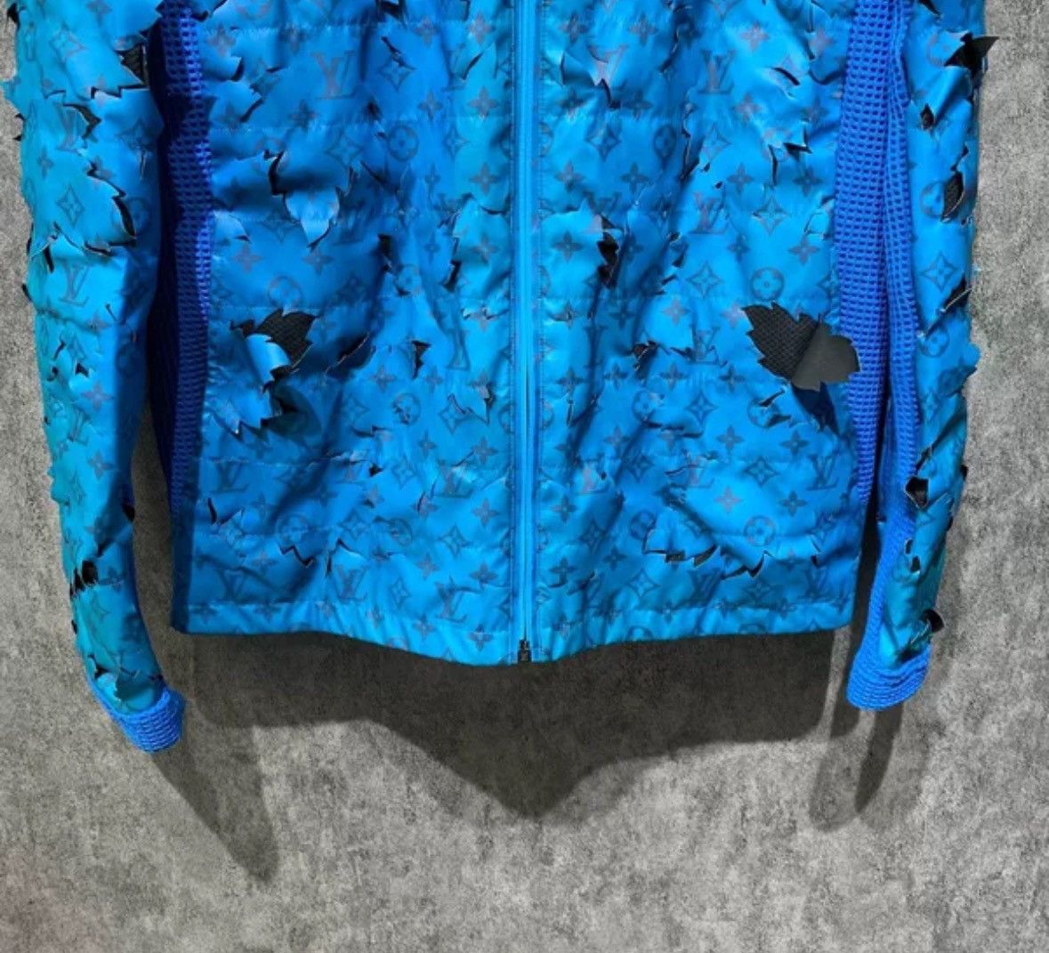 Louis Vuitton LOUIS VUITTON 2054 temperature blade submachine jacket Size US M / EU 48-50 / 2 - 4 Thumbnail