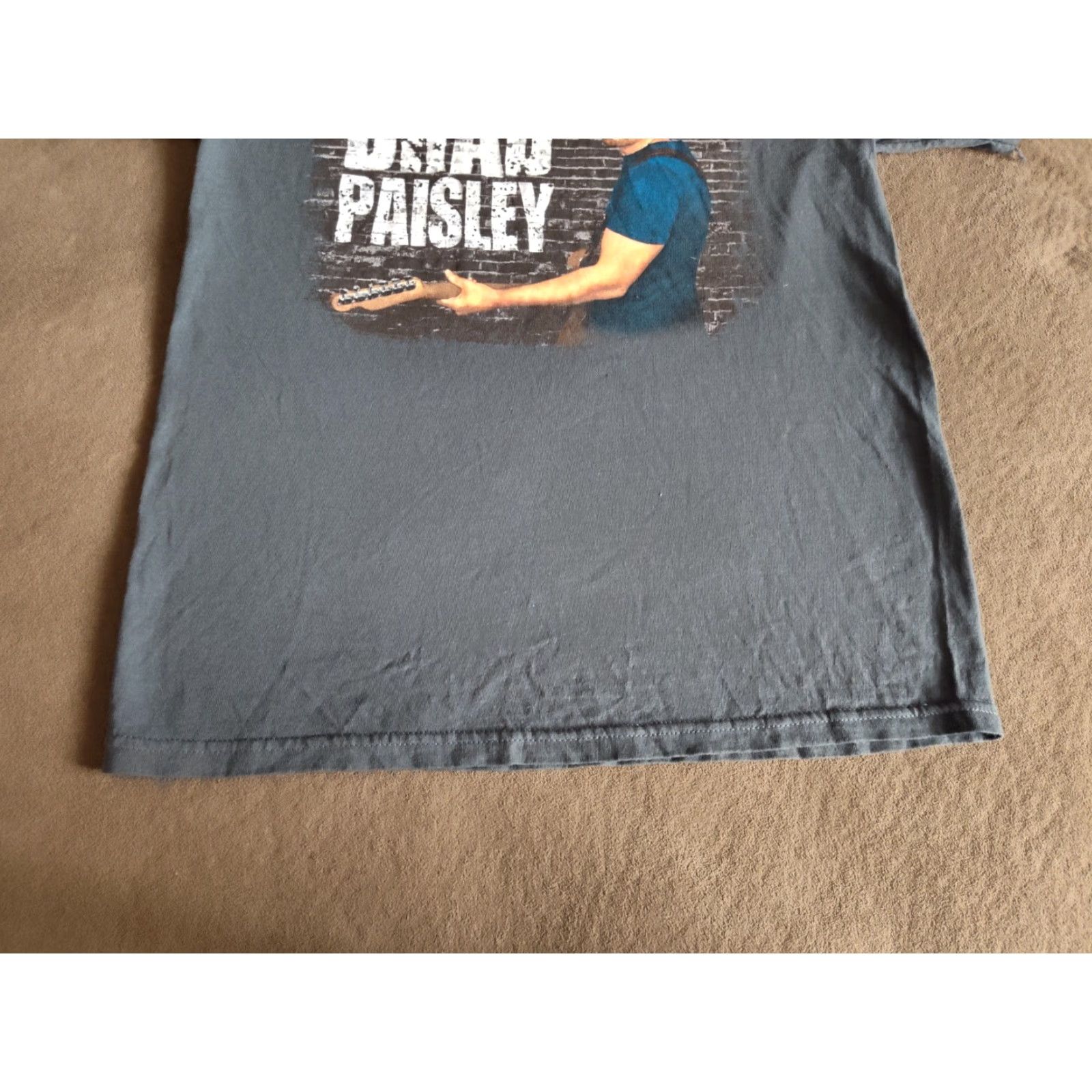 Vintage VINTAGE/NOT VINTAGE? No—BRAD PAISLEY Country Music T-Shirt Concert Tour Alstyle Gray Crew Neck Short Sleeve Size M Mens Size US M / EU 48-50 / 2 - 2 Thumbnail