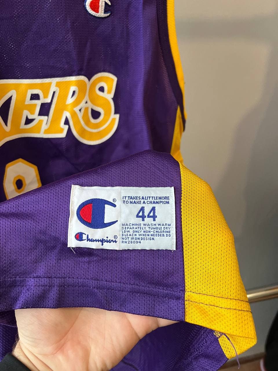 NBA RARE LOS ANGELES LAKERS #8 BRYANT CHAMPION BASKETBALL JERSEY Size US M / EU 48-50 / 2 - 9 Thumbnail