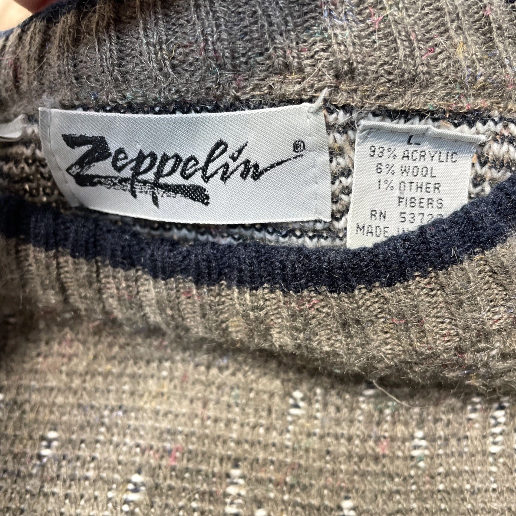 Vintage VINTAGE Zeppelin Sweater Men Large Gray Geometric Pullover 80s 90s Classic Size US L / EU 52-54 / 3 - 2 Thumbnail