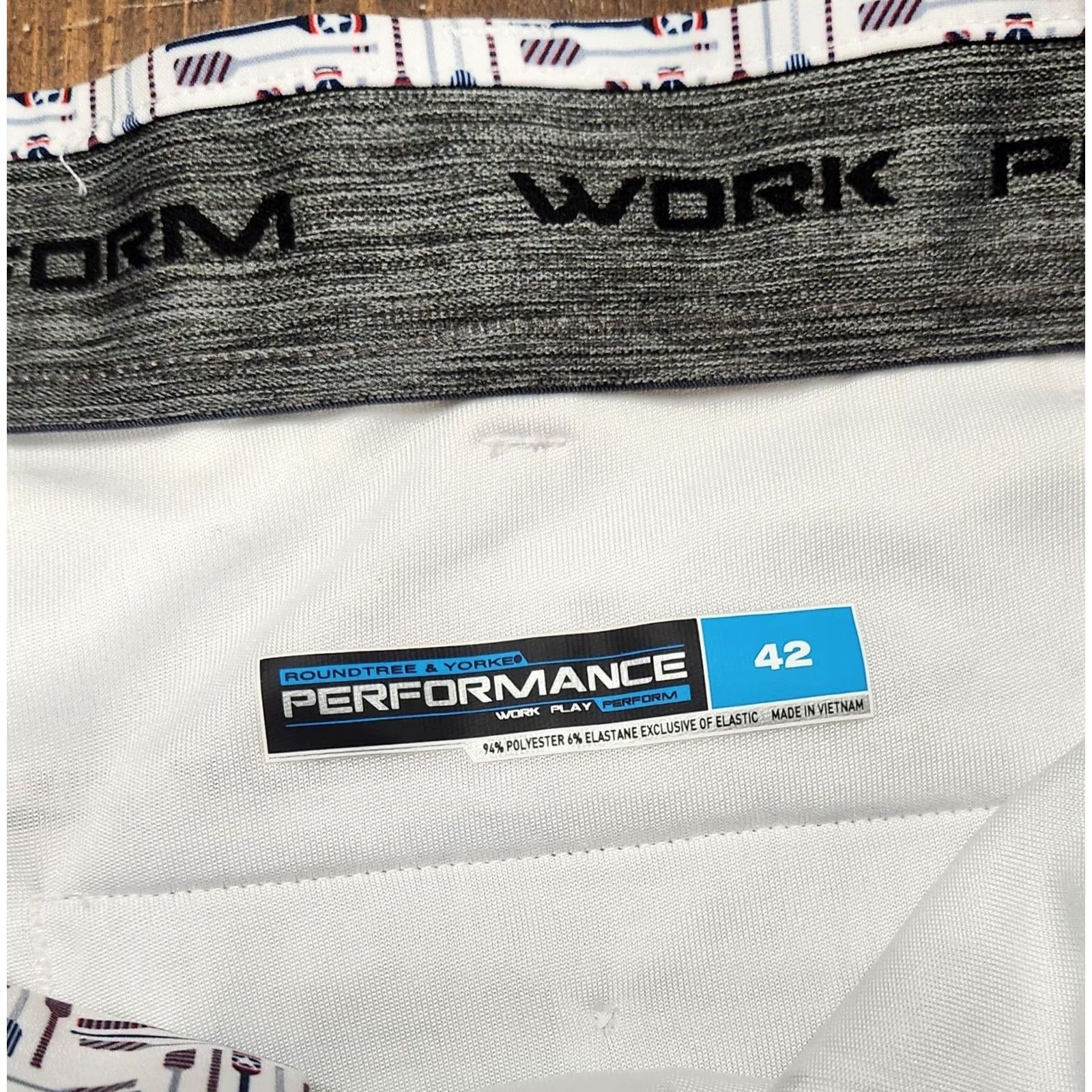 Roundtree & Yorke Roundtree & Yorke Performance Shorts Men Size 42 x 9 Flat White Paddle Print Chino Regular Fit Polyester Elastane White 9 in Inseam Mens Size US 42 / EU 58 - 4 Thumbnail