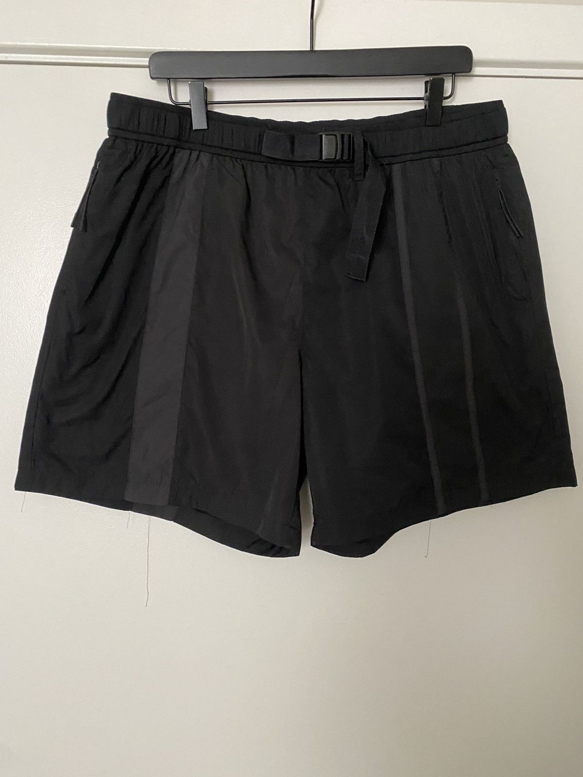 Kith ナイロンアクティブショーツ Kith Nylon Active Short (FW22) BlackKith Nylon Active Short