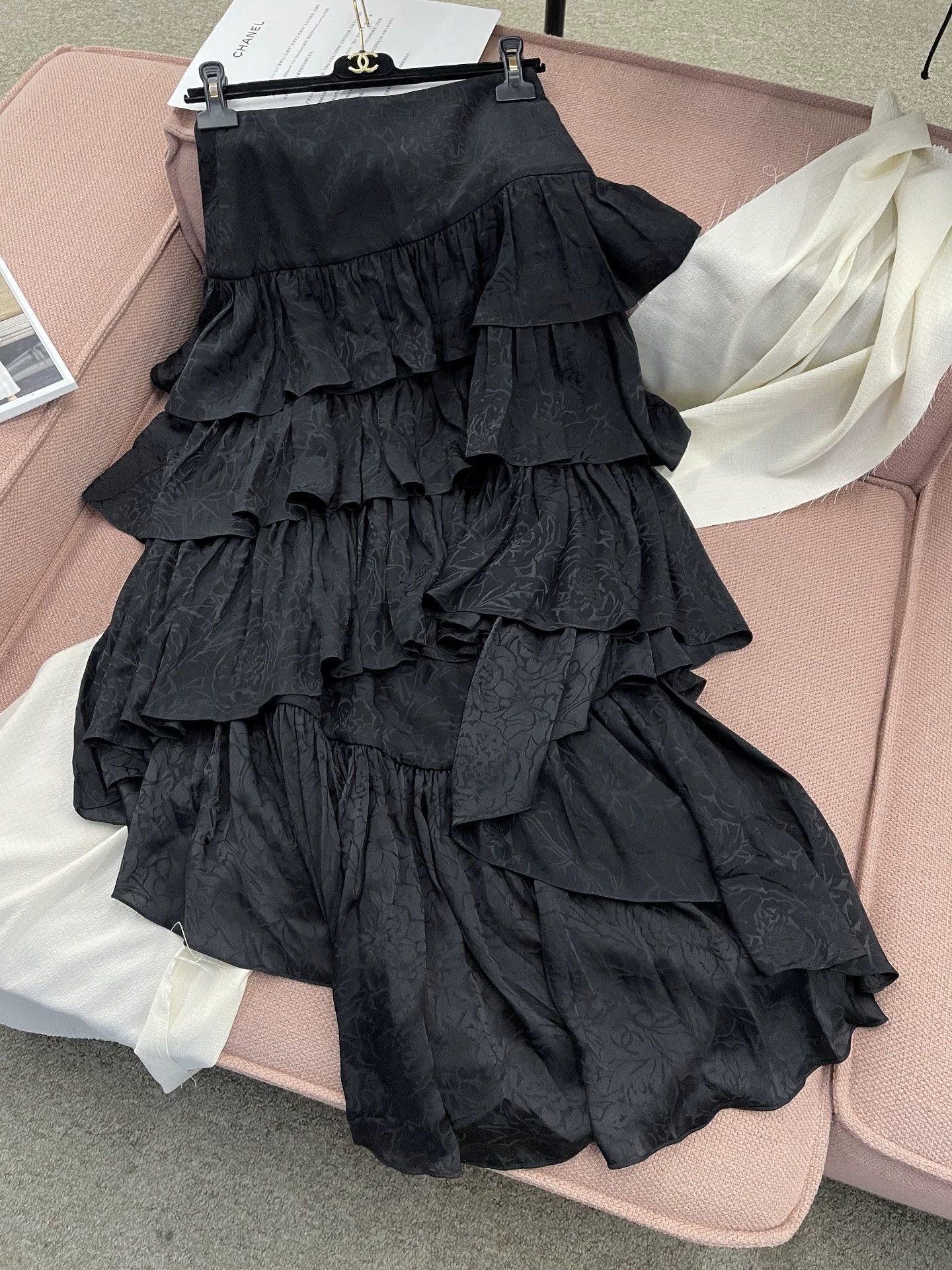 Chanel Chanel Ruffled Camellia Print Skirt - dmc Size US 38 / EU 54 - 1 Thumbnail