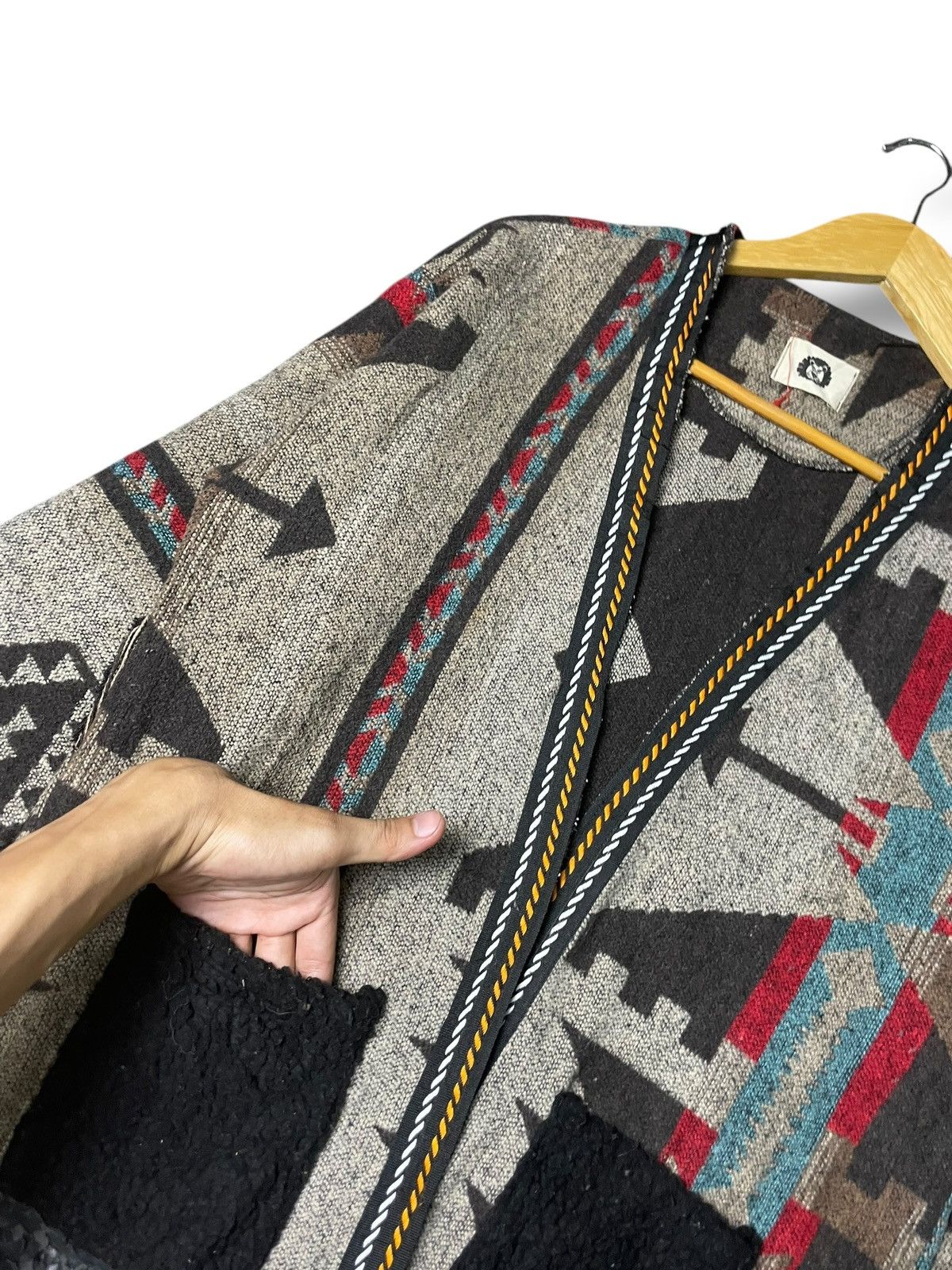 Japanese Brand × Vintage Navajo Ethnic Full-print Outerwear (56) Size US S / EU 44-46 / 1 - 5 Thumbnail