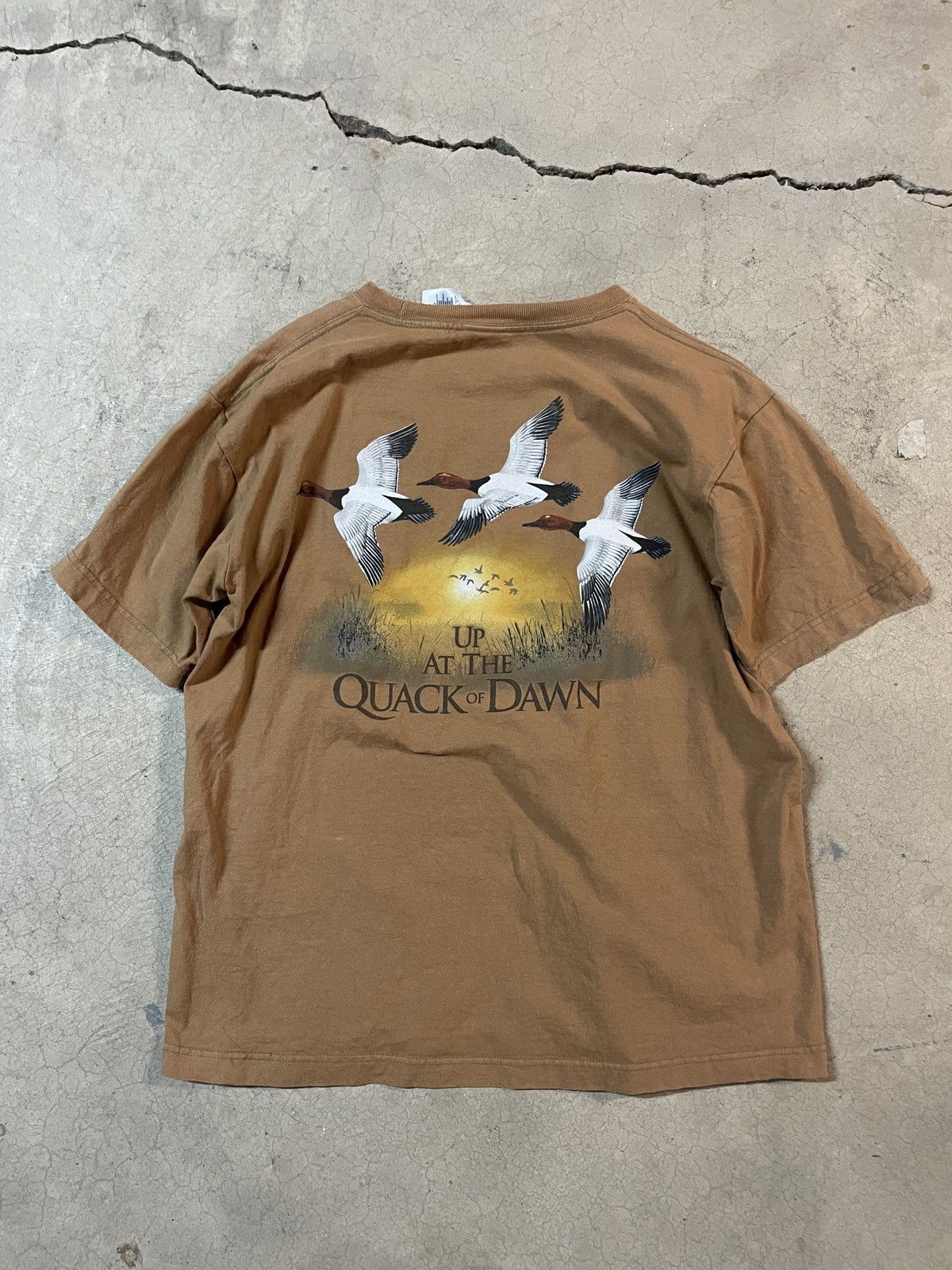 Columbia Vintage 00’s Columbia Goose Graphic Tee Tan Size Med Size US M / EU 48-50 / 2 - 1 Thumbnail