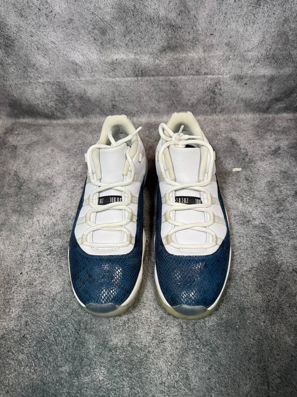 Jordan Brand Size 12.5 | Jordan 11 Snakeskin Low No Box | Pre-Owned Size US 12.5 / EU 45-46 - 2 Thumbnail
