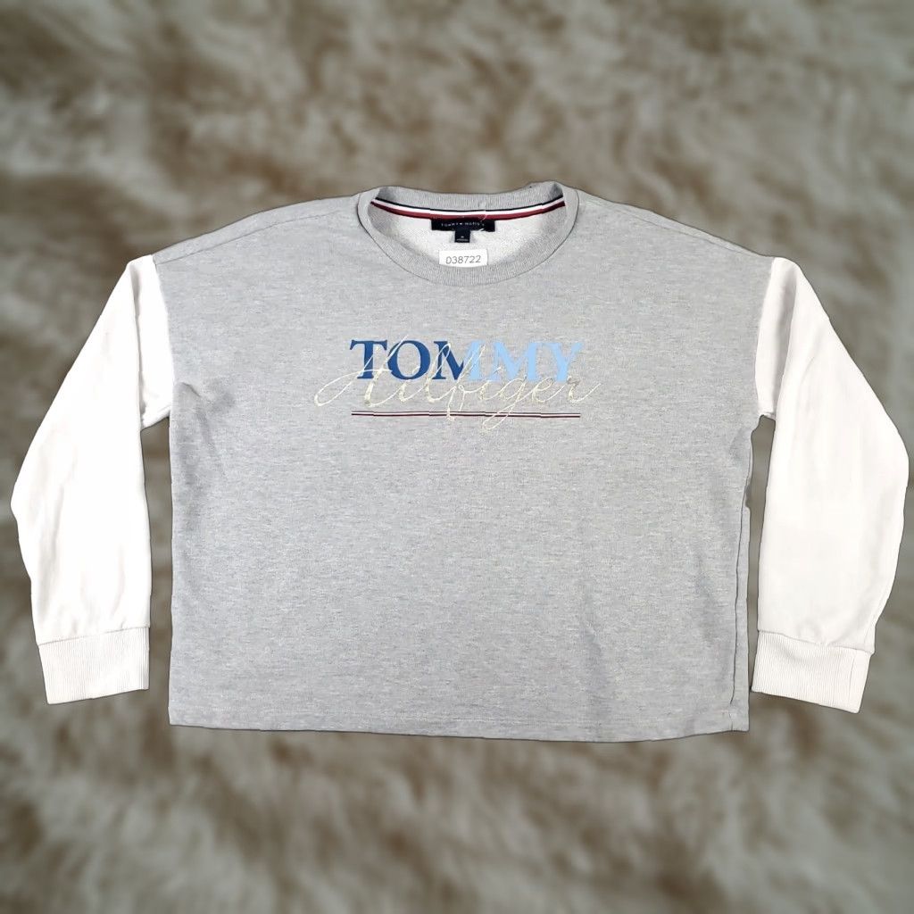 Tommy Hilfiger VINTAGE Tommy Hilfiger Sweatshirt Pullover Women’s Medium Gray Crew Neck Fleece Casual Size M / US 6-8 / IT 42-44 - 1 Thumbnail
