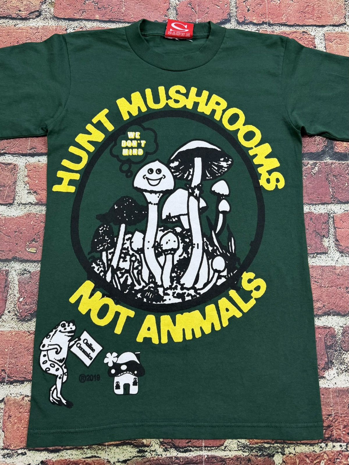 Online Ceramics Online Ceramics Hunt Mushrooms Not Animals T Shirt Size US S / EU 44-46 / 1 - 2 Thumbnail
