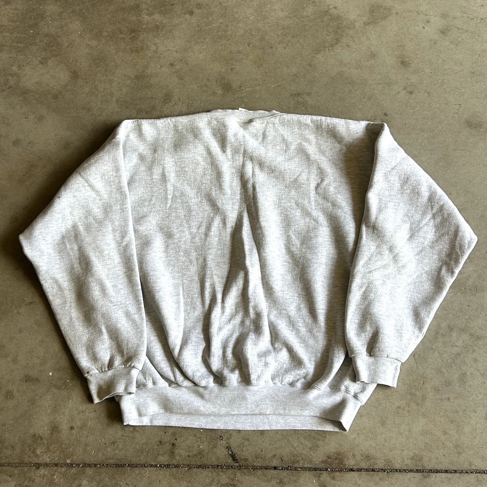 Vintage Vintage 90s Wisconsin Sports Gray Crewneck XL Stained Size US XL / EU 56 / 4 - 5 Thumbnail