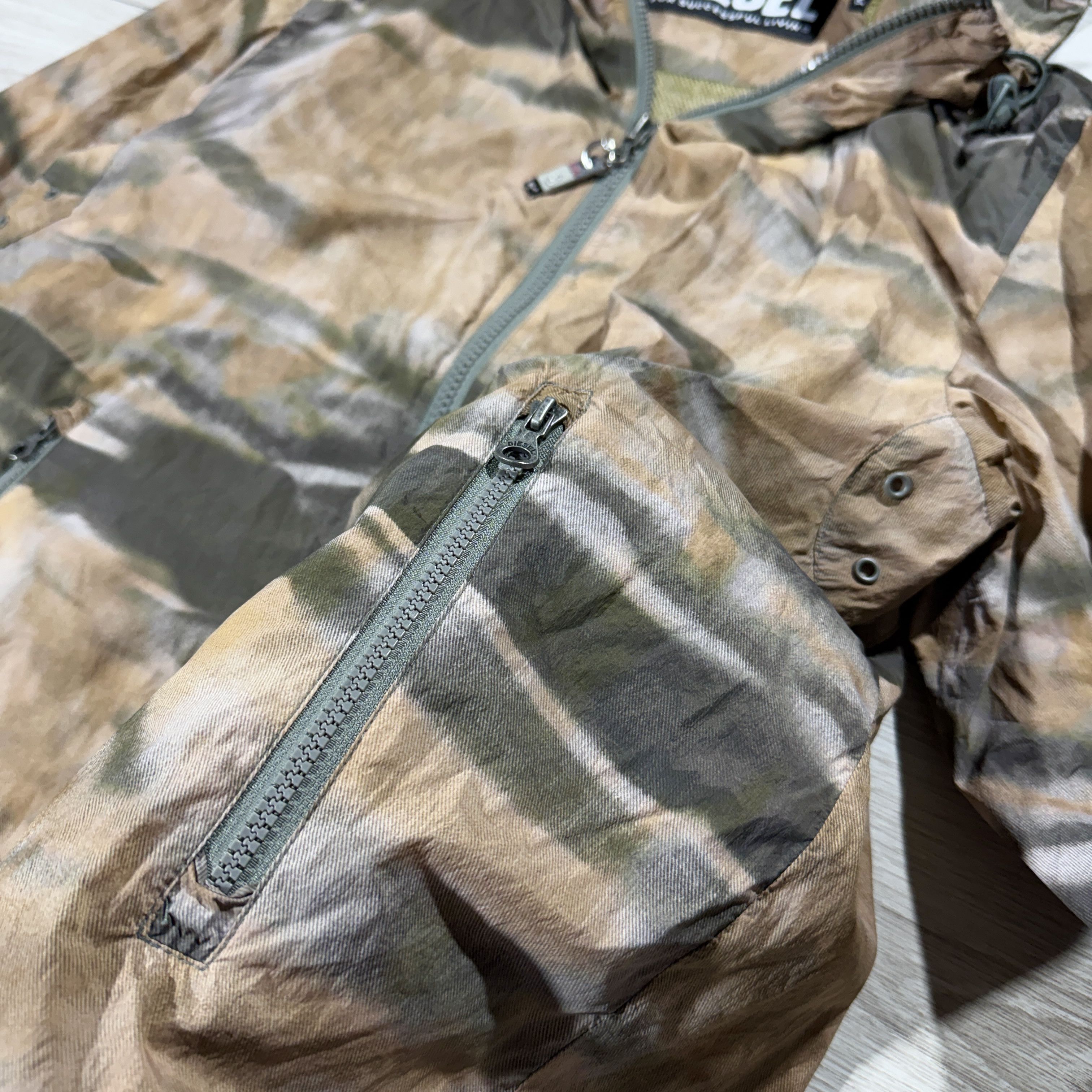 Diesel Neylon Diesel J-Warrett-CMF Camo Windbreaker Jacket Fits L Size US L / EU 52-54 / 3 - 6 Thumbnail