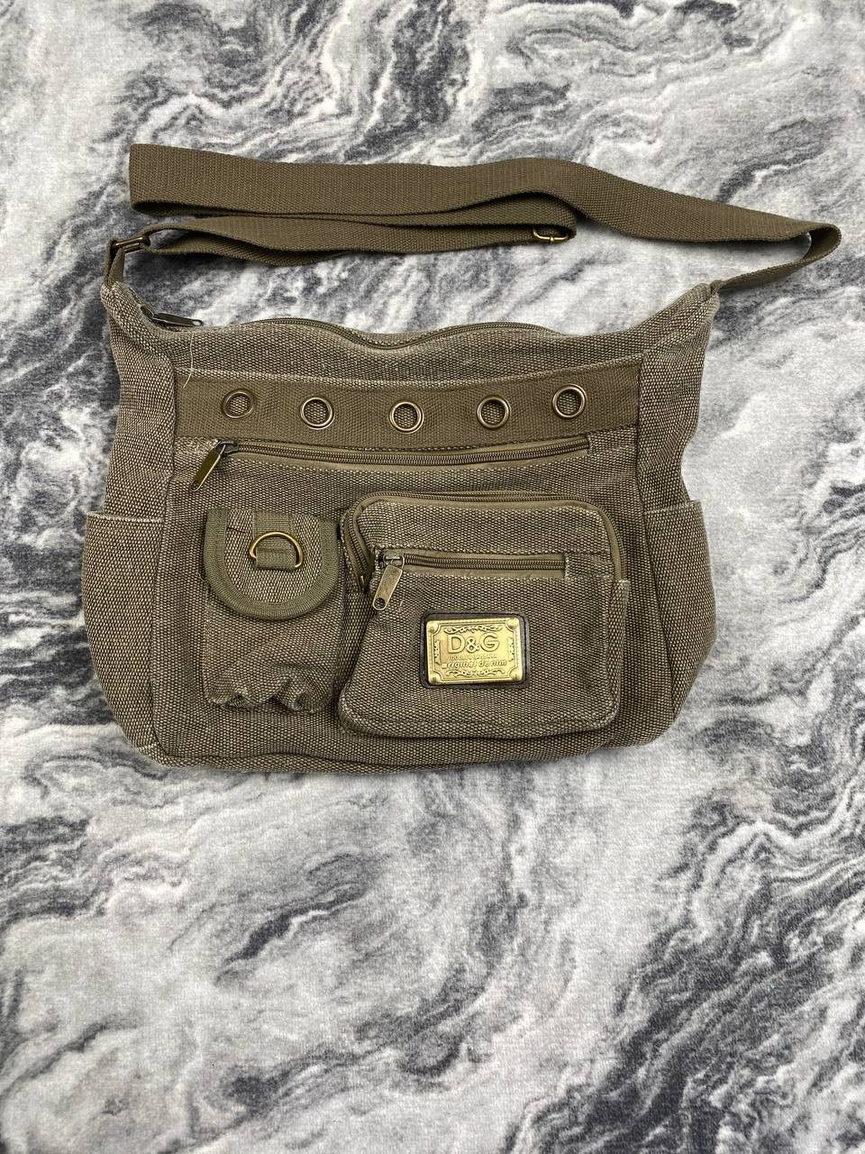 Dolce & Gabbana Vintage D&G Dolce Gabbana Metal Logo Canvas Shoulder Bag Size ONE SIZE - 1 Thumbnail