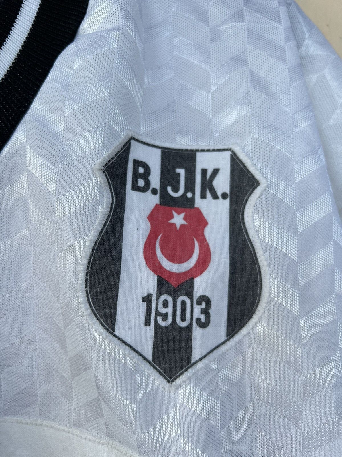 Vintage Vintage BJK Beko Besiktas Away Football Soccer Jersey Size US M / EU 48-50 / 2 - 11 Thumbnail