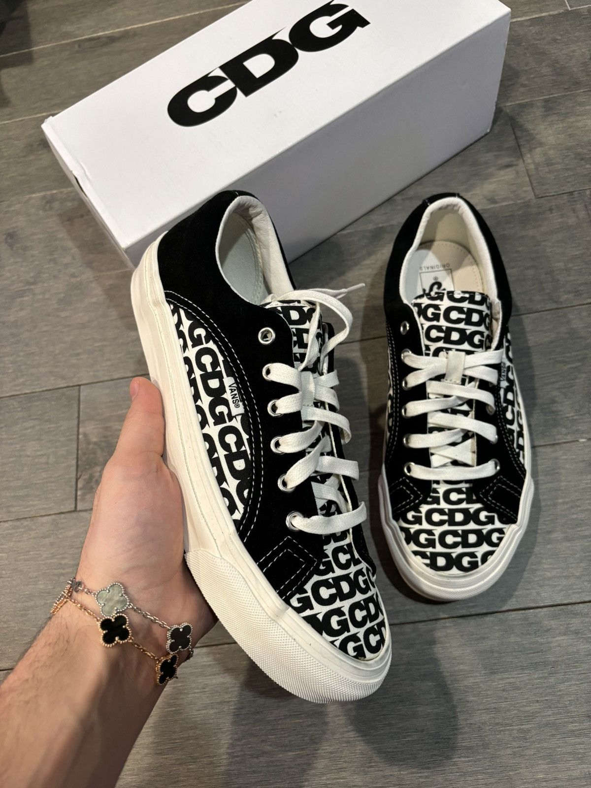Comme de garcon vans sales