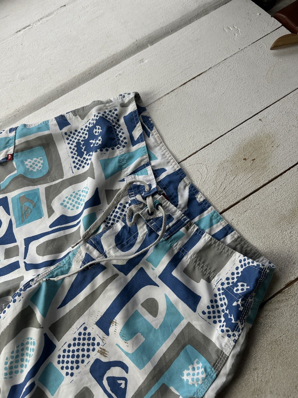 Quiksilver 🚨Vintage Quiksilver Shorts Big Logo Y2K Style 90s Surfing Size US 32 / EU 48 - 2 Thumbnail