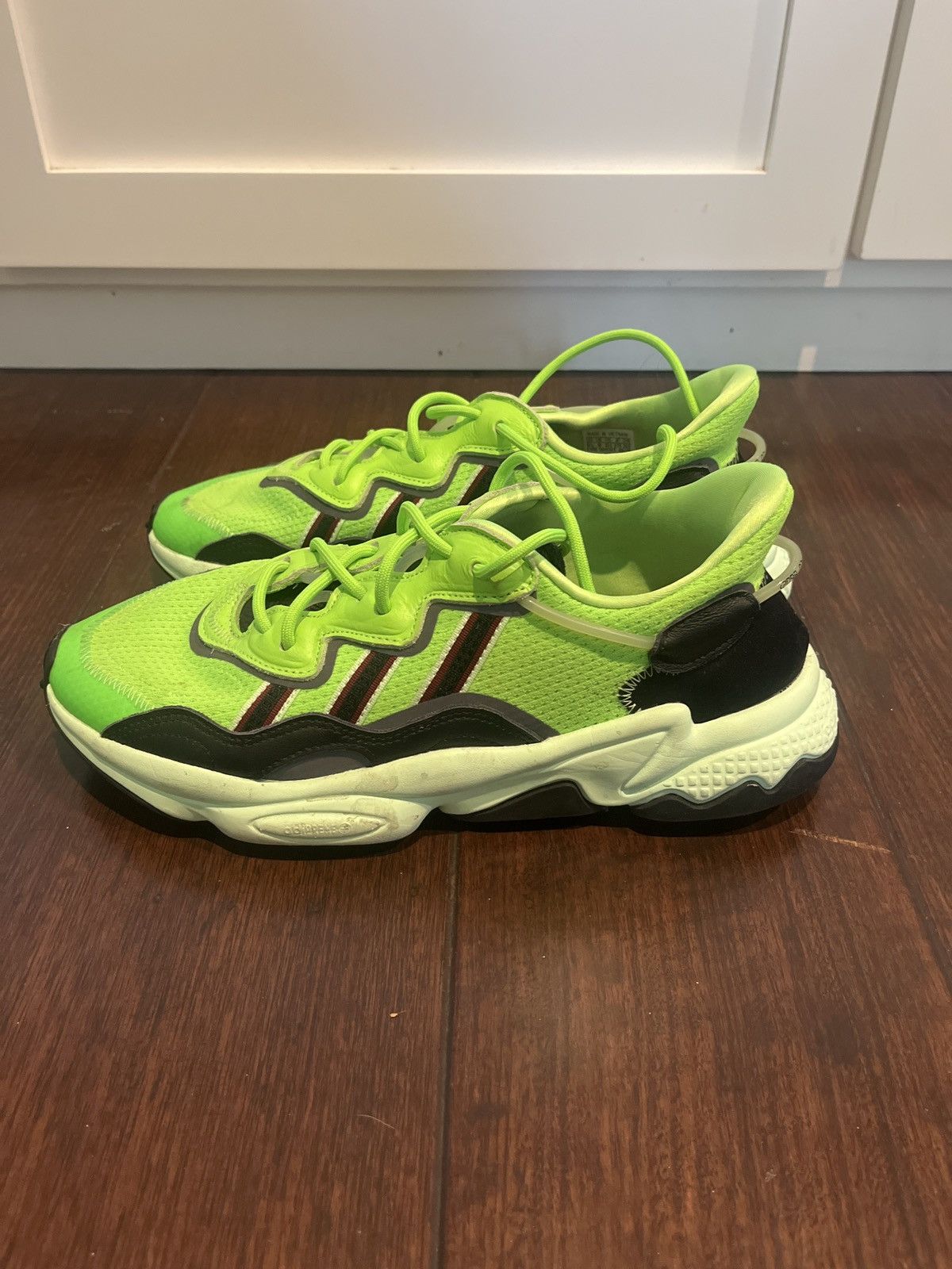 Adidas Ozweego Neon Green Size US 9.5 / EU 42-43 - 3 Thumbnail