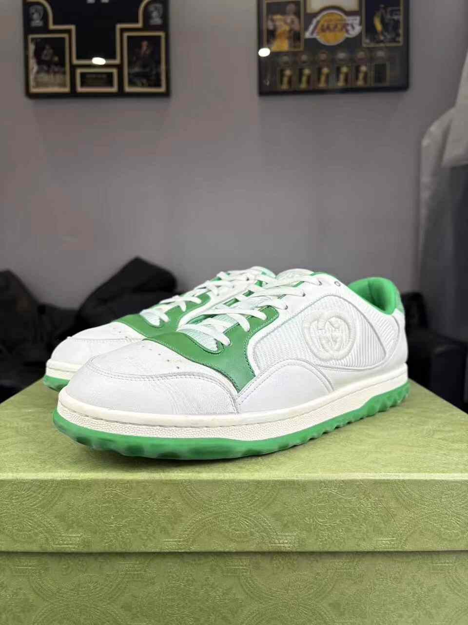 Gucci Gucci Green Lowtop Sneakers 42.5 Men Size US 9.5 / EU 42-43 - 1 Thumbnail