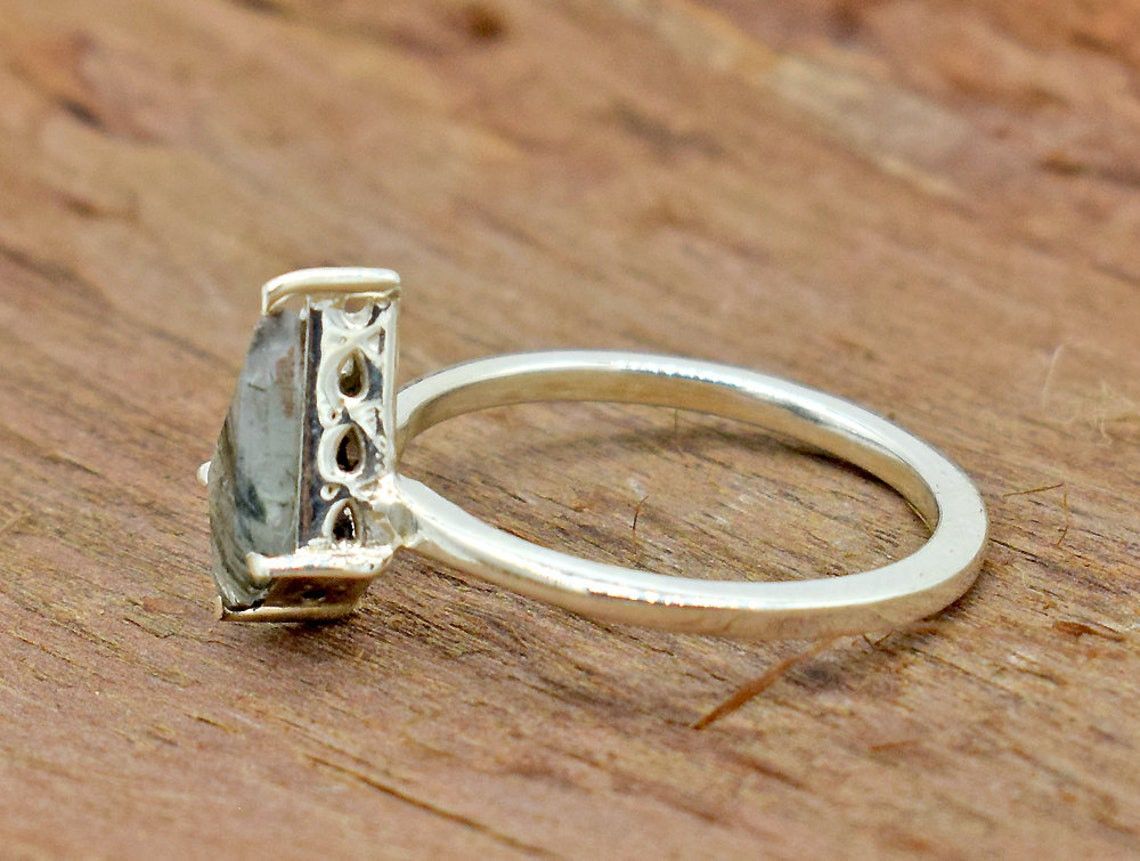 Handmade Kite Green Rutile Ring: Handmade 925K Silver Gemstone Ring Size ONE SIZE - 3 Thumbnail