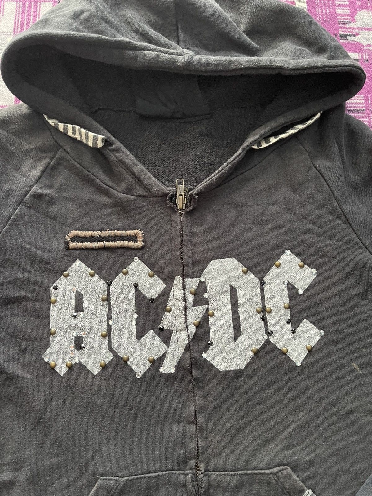 AC/DC × Band Tees × Vintage VINTAGE ACDC BACK IN BLACK SPELL OUT VERY RARE Size US M / EU 48-50 / 2 - 11 Thumbnail
