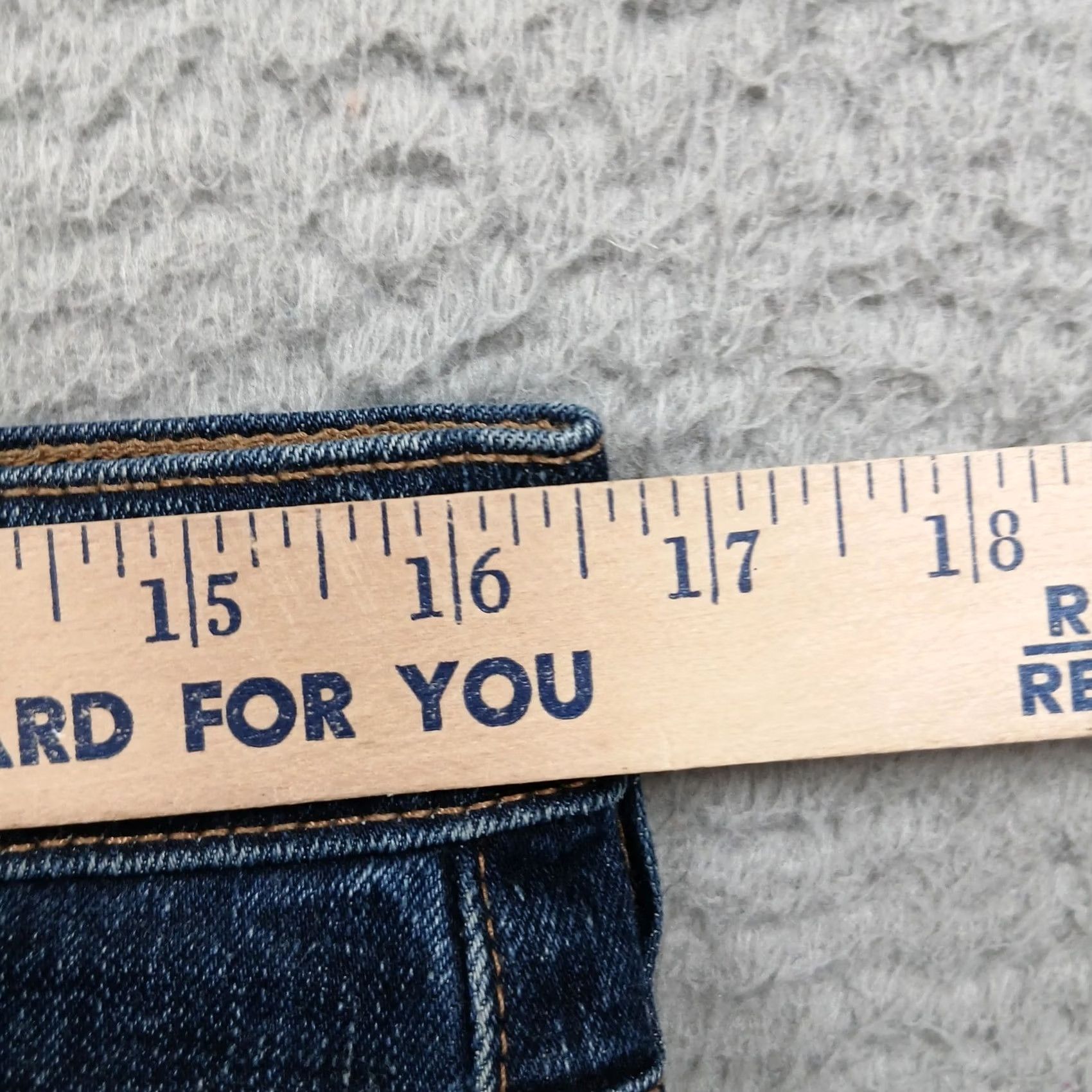 Madewell Madewell Jeans Straight Leg Men W33 L32 Dark Indigo EUC Size US 33 - 7 Thumbnail