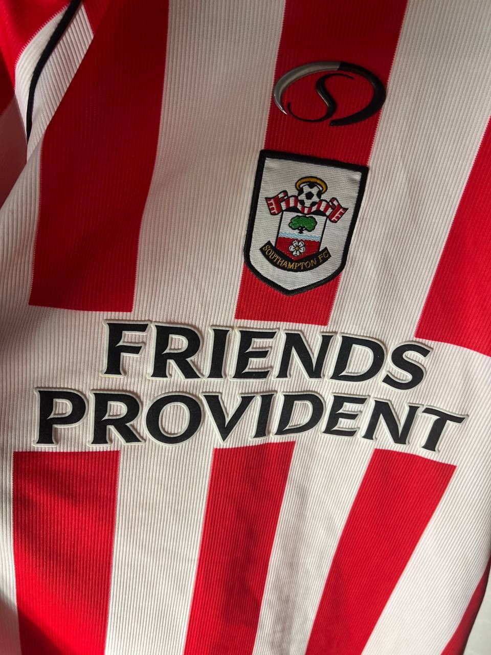 Vintage VERY RARE FC SOUTHAMPTON ENGLAND RETRO SOCCER JERSEY Y2K 90s Size US S / EU 44-46 / 1 - 6 Thumbnail