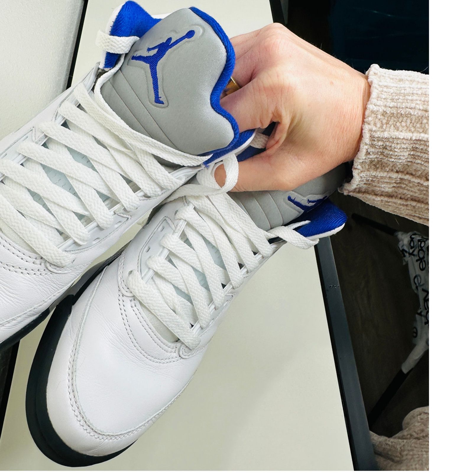 Nike Nike Air Jordan 5 Retro (GS)White Dark Concord Black Sneaker Size US 6.5 / EU 39-40 - 16 Thumbnail