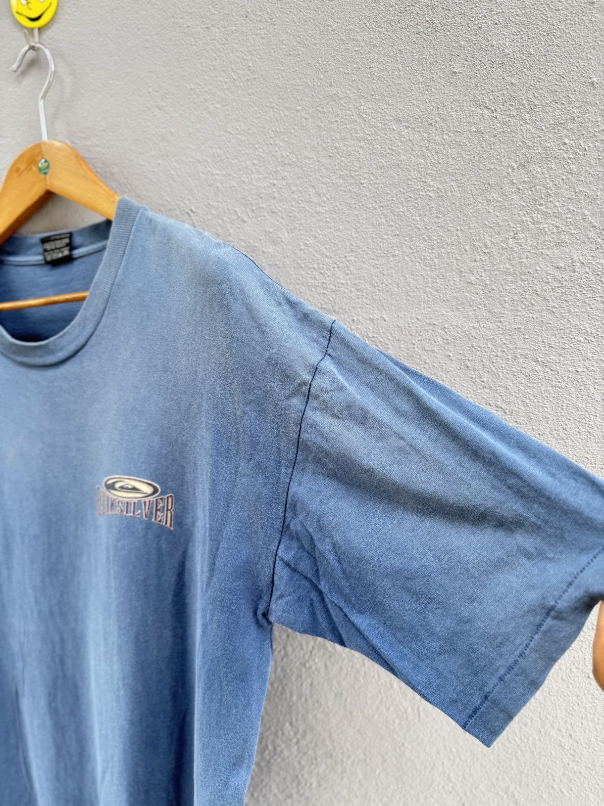 Quiksilver Thrashed Vintage 90s Quiksilver Hawaii Faded Surfing Tee Size US XL / EU 56 / 4 - 9 Thumbnail