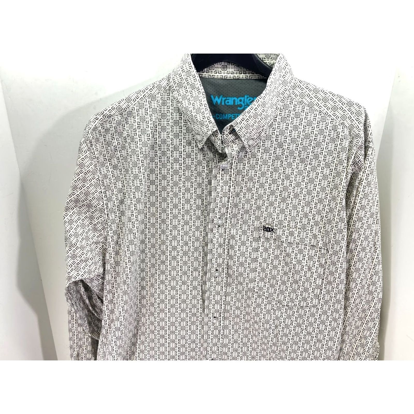 Wrangler VINTAGE? No. Wrangler 20X Competition Button Down Shirt Mens XL White Geometric Print Size US XL / EU 56 / 4 - 4 Thumbnail