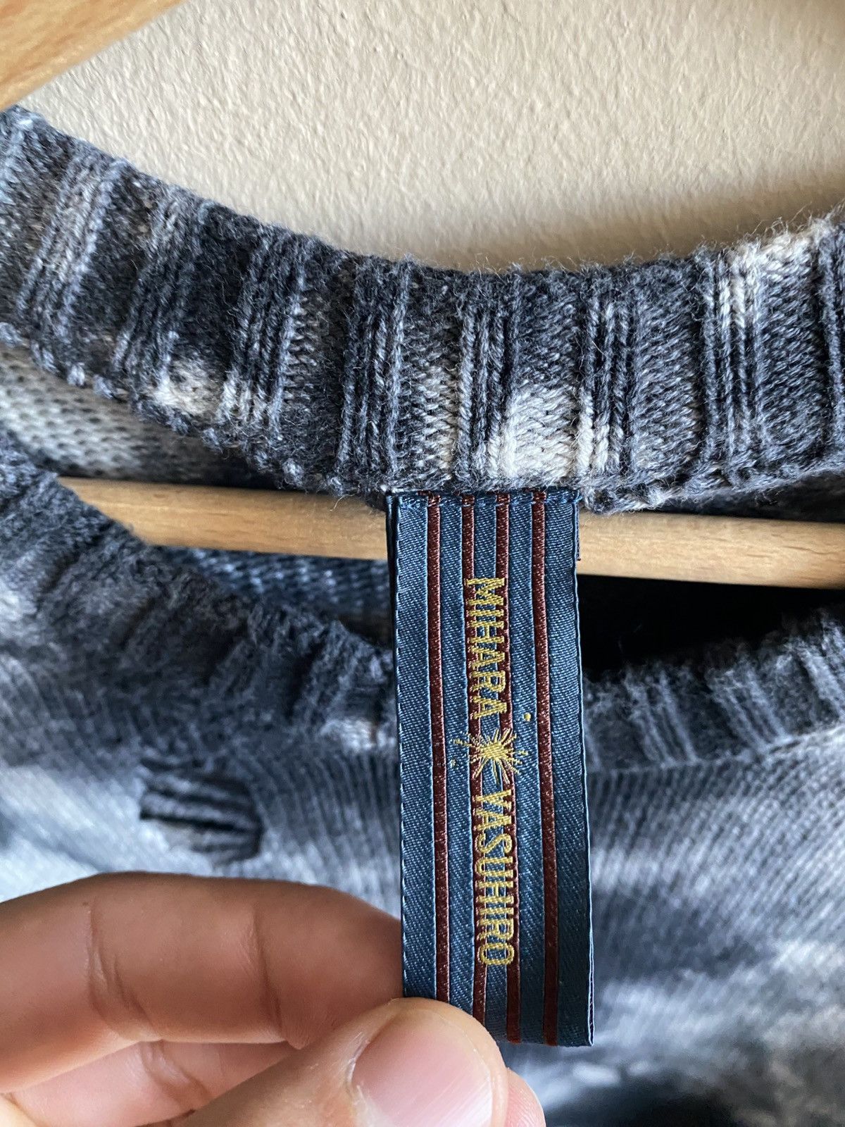 Maison MIHARA YASUHIRO Mihara Yasuhiro Distressed Sweater Size US L / EU 52-54 / 3 - 8 Thumbnail