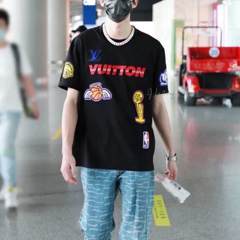 Louis Vuitton Louis Vuitton NBA Co-branded Black Short Sleeves Size US M / EU 48-50 / 2 - 5 Thumbnail
