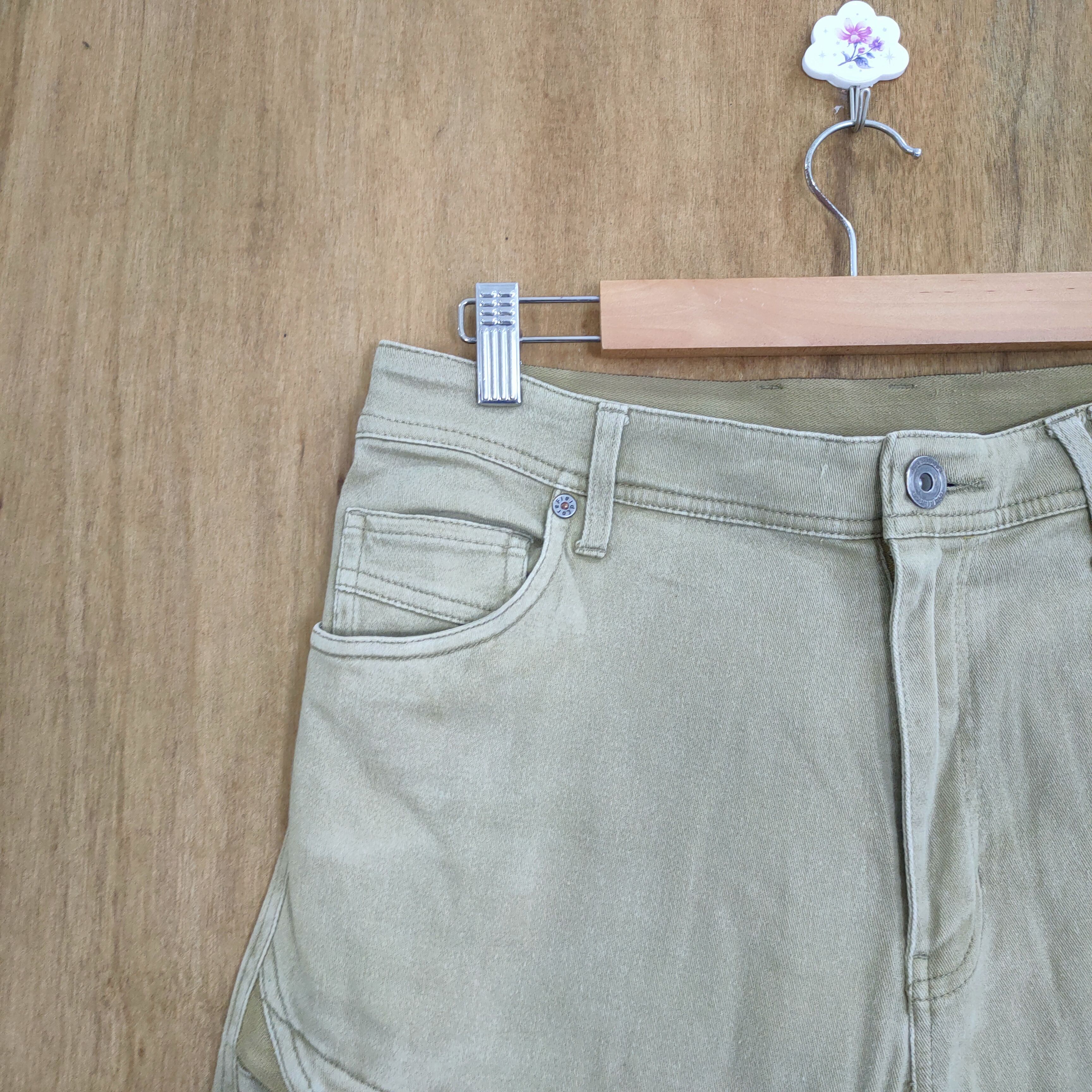 Japanese Brand JAPANESE BRAND DISTRESSED KNEE CARGO PANTS Size US 30 / EU 46 - 4 Thumbnail