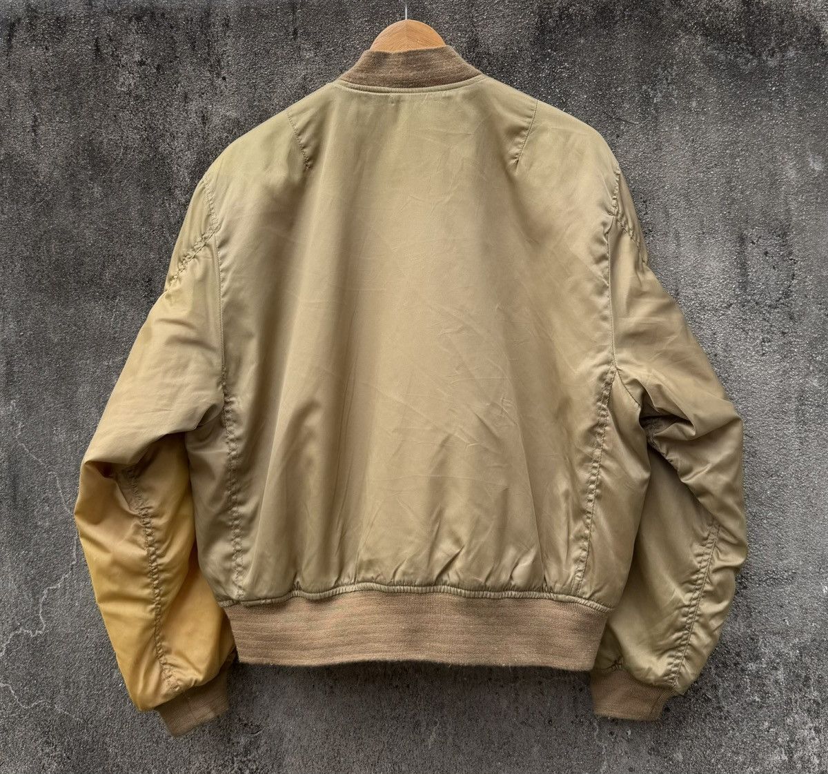 Vintage Vintage Sun Faded Ma-1 Bomber Jacket By Reliable Size US M / EU 48-50 / 2 - 4 Thumbnail