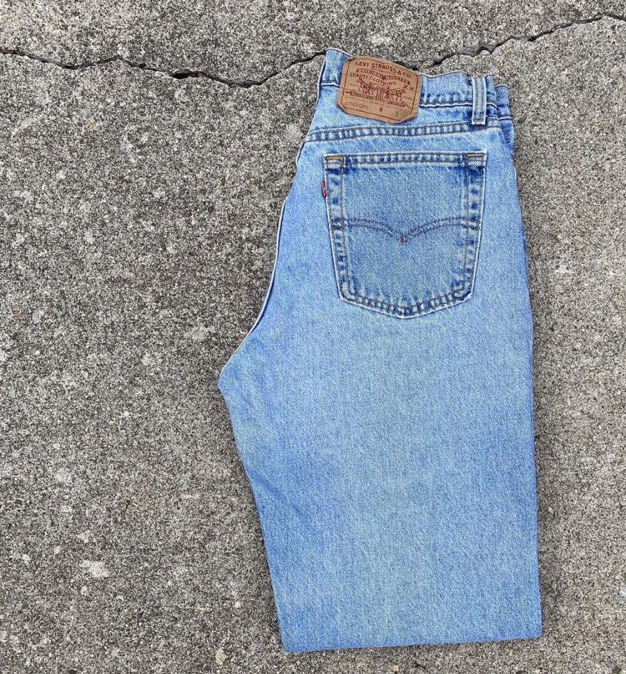 Jeans Levi's 505 Vintage – Taille W40/L30 – Délavé Naturel – Occasion Très Bon état – Made In USA