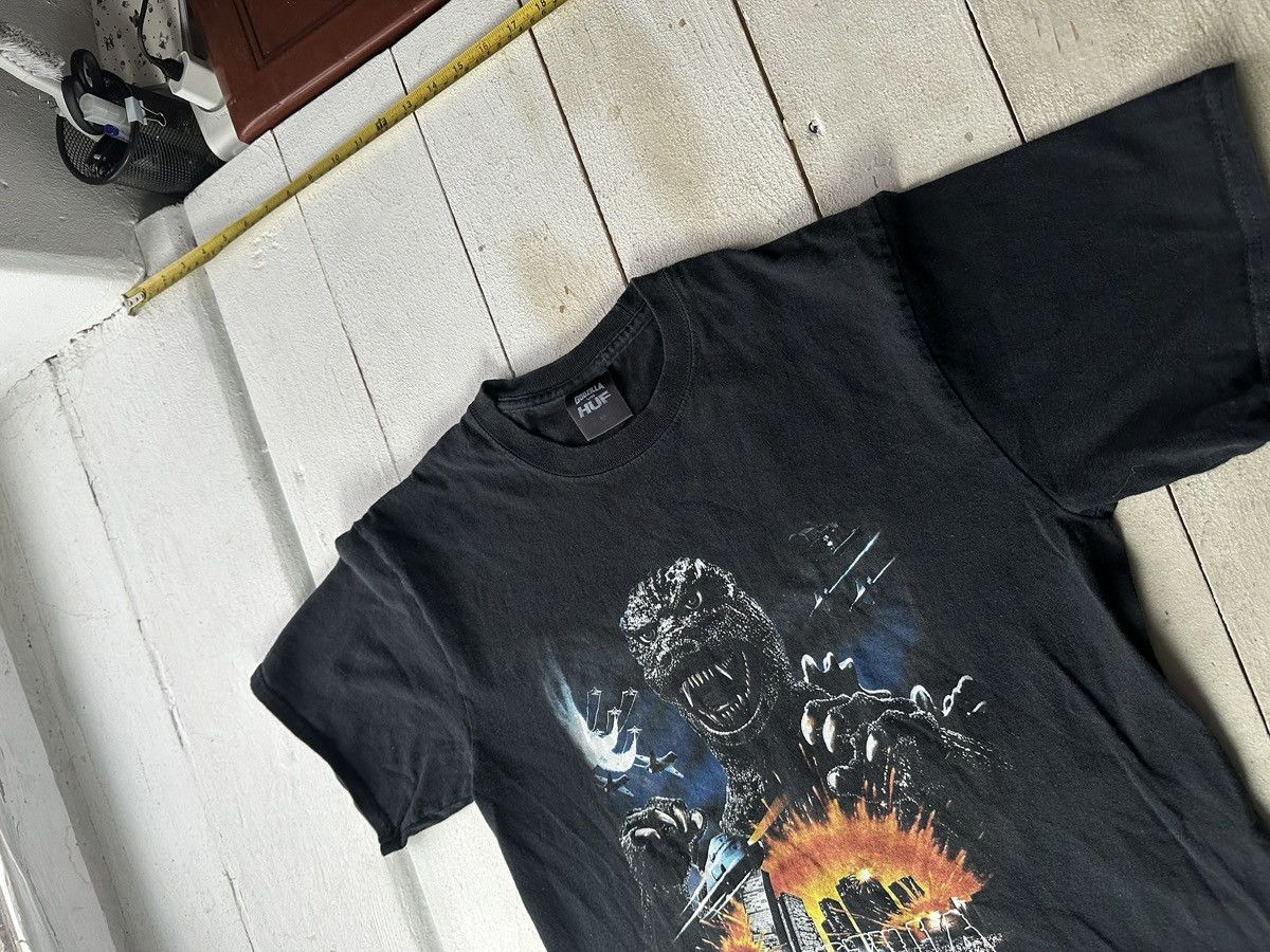 Huf 🚨GODZILLA VS HUF 2020 BIG LOGO t shirt sk8 rap black Size US M / EU 48-50 / 2 - 2 Thumbnail
