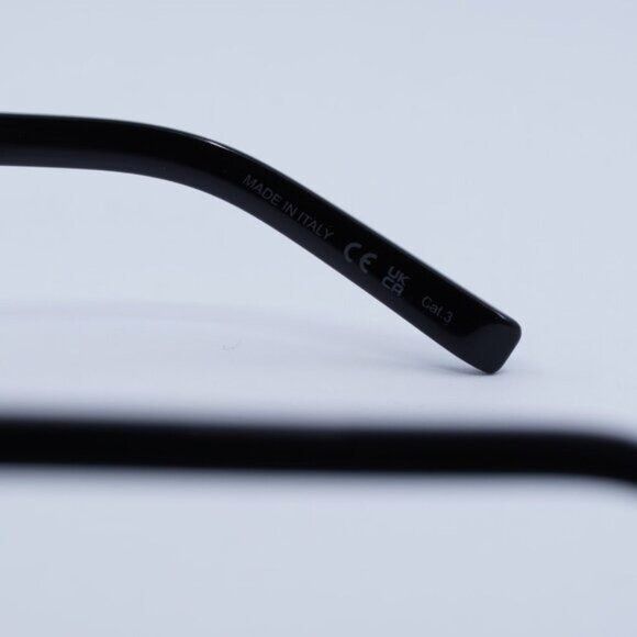 Saint Laurent SL751JEANNE 001 Sunglasses Black Oval Frame