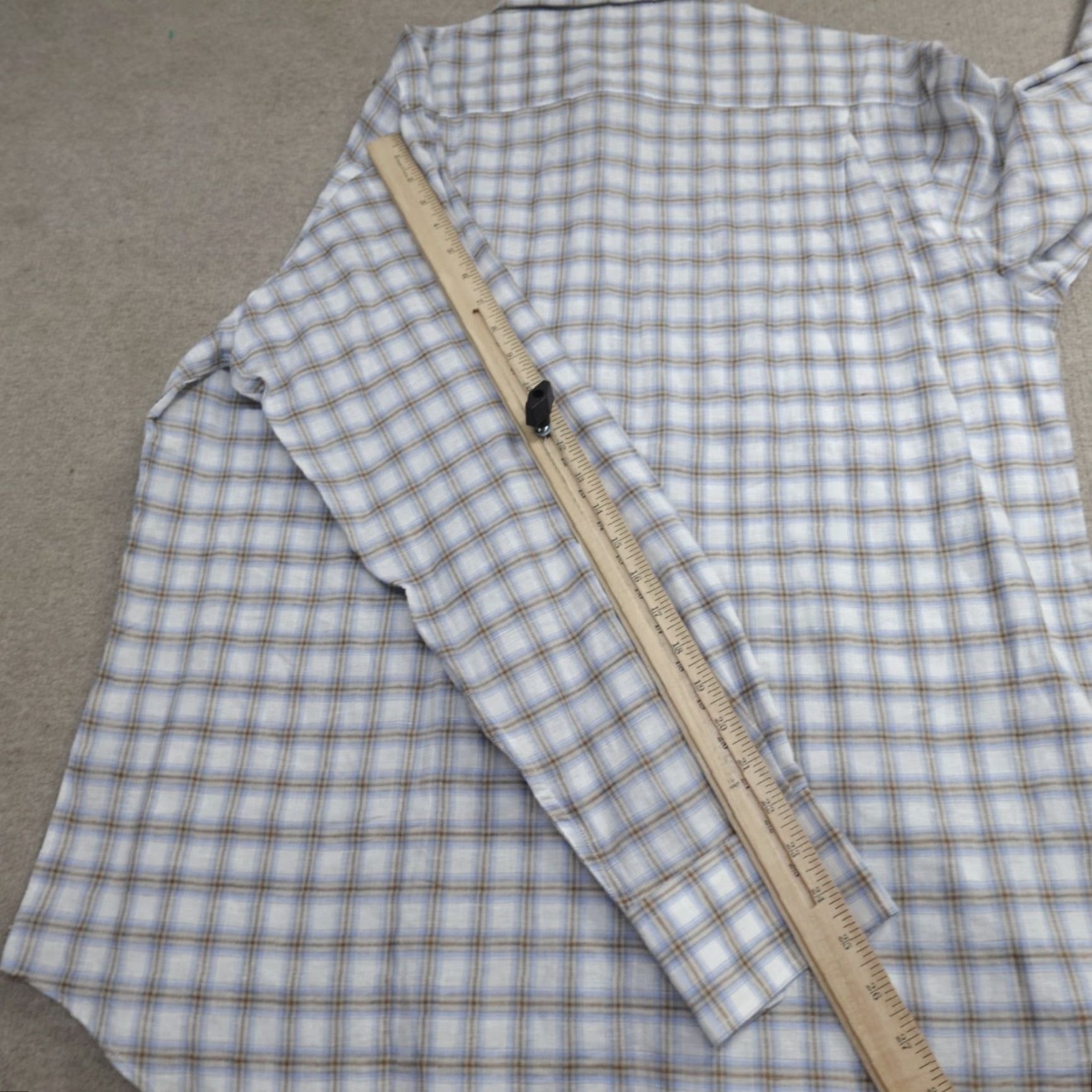 Neiman Marcus VINTAGE? Neiman Marcus Shirt XL Gray Plaid Long Sleeve Linen Blend Shirt, Button-Up, Pockets, Neiman Marcus, Men, Regular Fit Size US XL / EU 56 / 4 - 7 Thumbnail