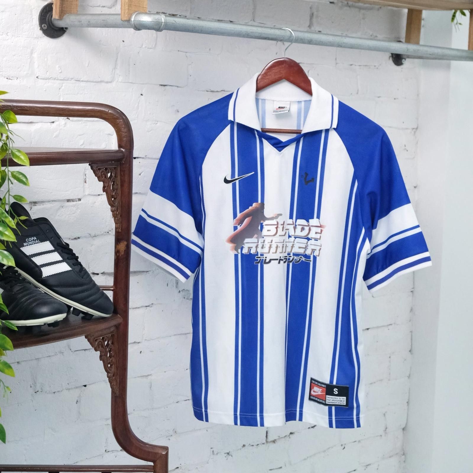 Nike 1990s VICE Footbal Store x Blade Runner Football Shirt Nike Size US M / EU 48-50 / 2 - 7 Thumbnail