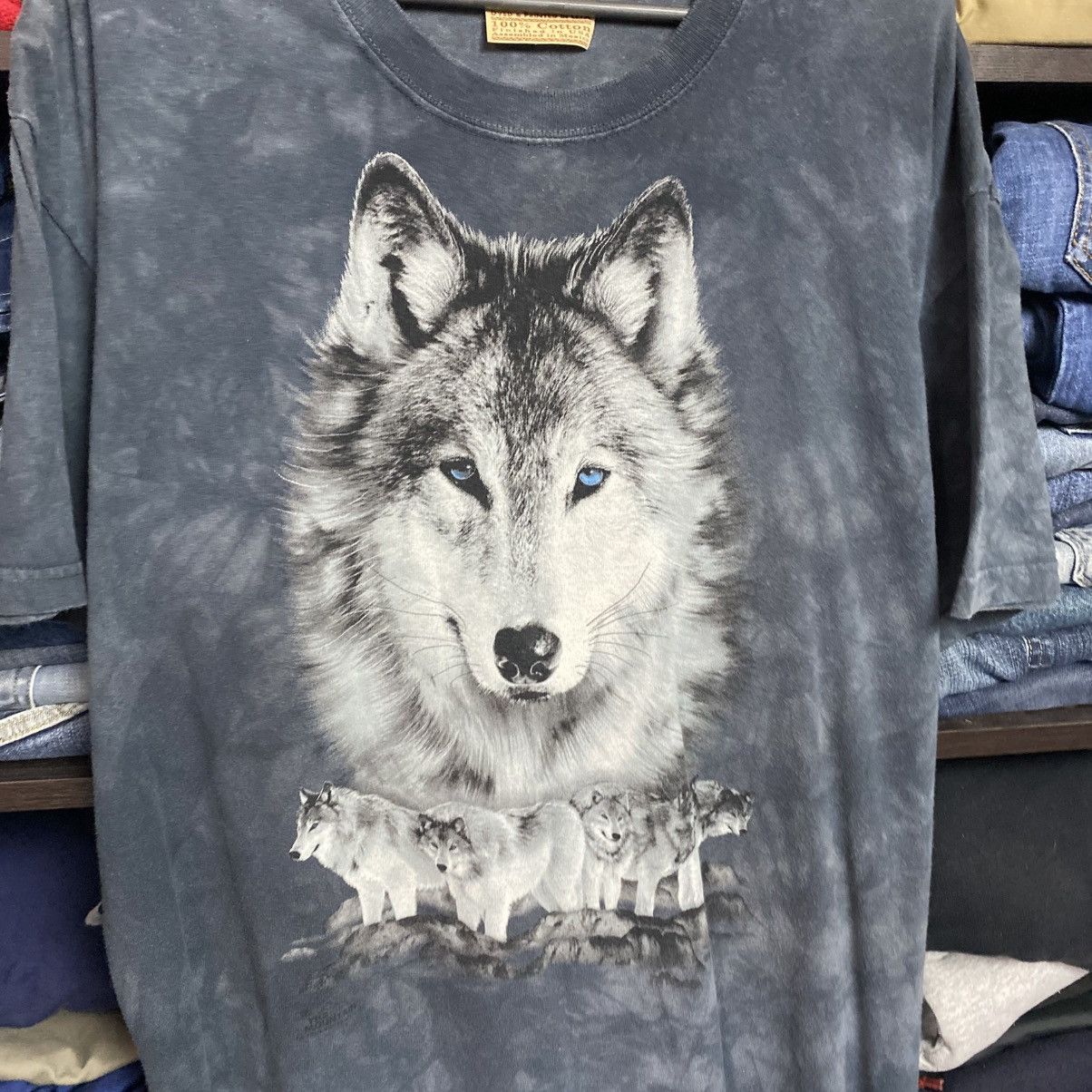 The Mountain Vintage The Mountain 2004 Wolf Big Logo graphic tee size L Size US L / EU 52-54 / 3 - 2 Thumbnail