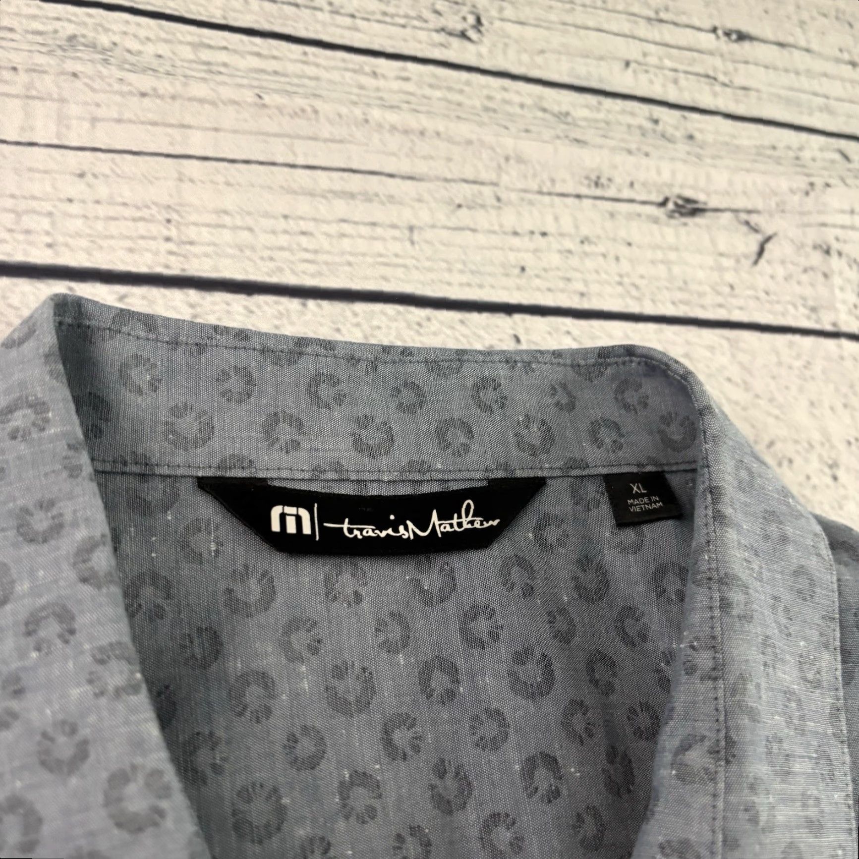 TravisMathew Travis Mathew Lightweight Short Sleeve Button Front Shirt Men's XL Blue Size US XL / EU 56 / 4 - 2 Thumbnail