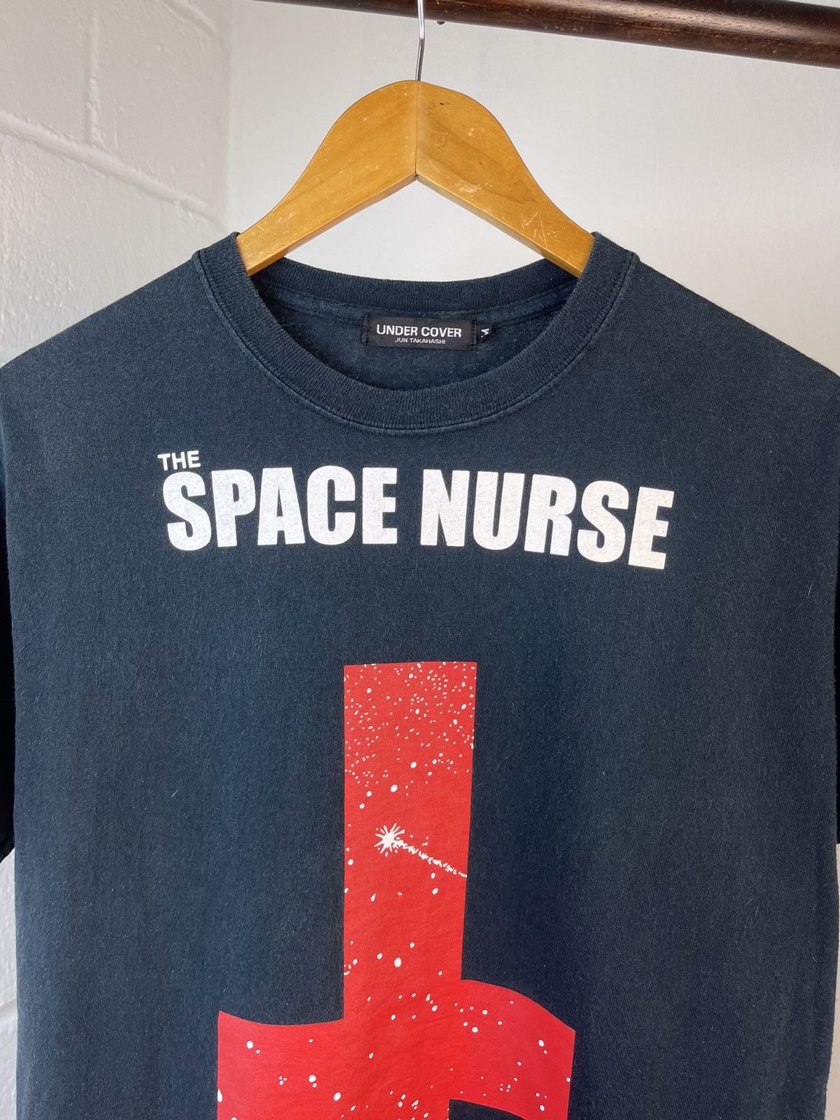 Jun Takahashi × Undercover Undercover ‘The Space Nurse’ Red Cross Tee Size US M / EU 48-50 / 2 - 5 Thumbnail