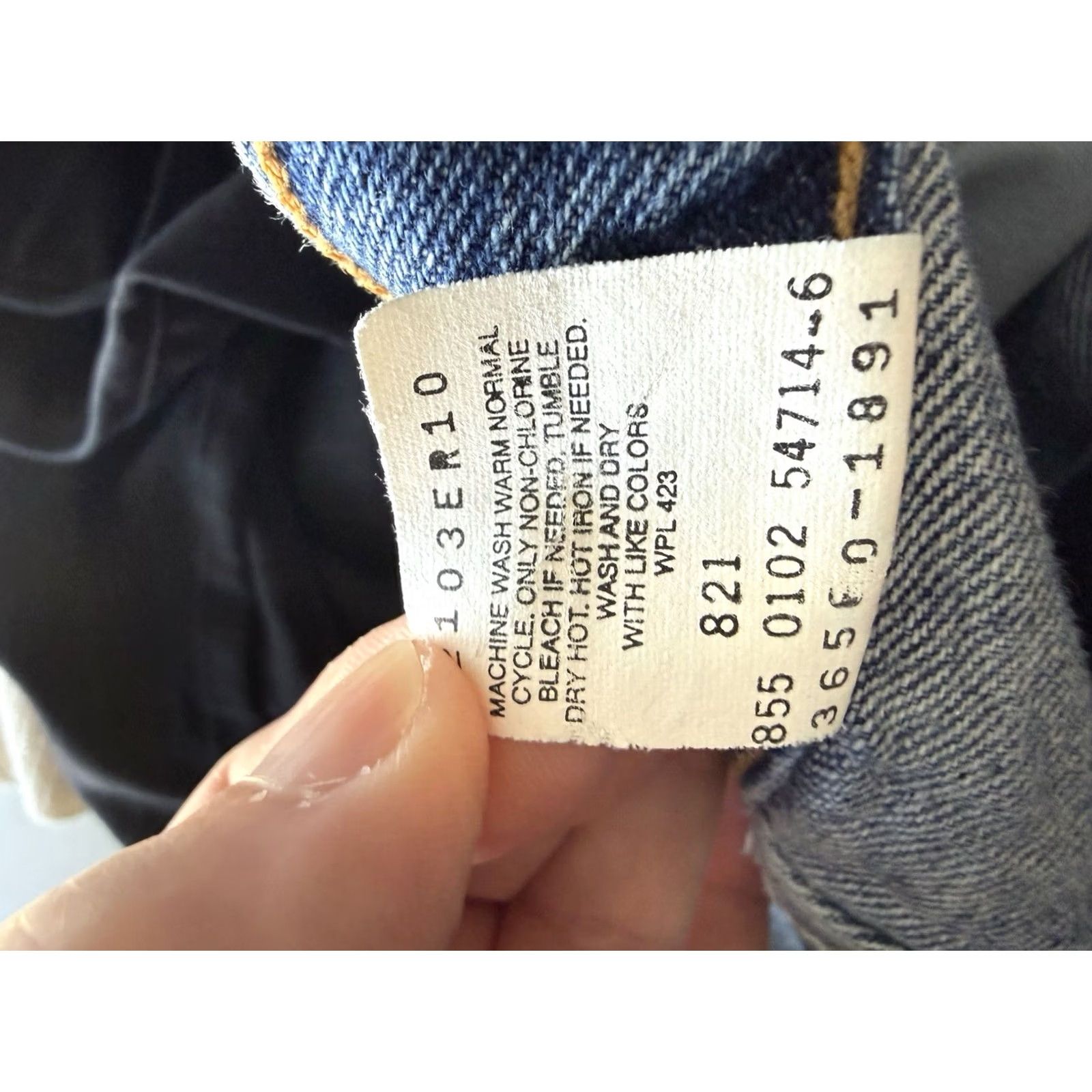 Levi's VINTAGE Levi's 550 Relaxed Fit Denim Shorts Mens 36 Medium Wash Y2K Street Jorts Bermuda 5-Pocket Navy Blue Mens Size US 36 / EU 52 - 8 Thumbnail