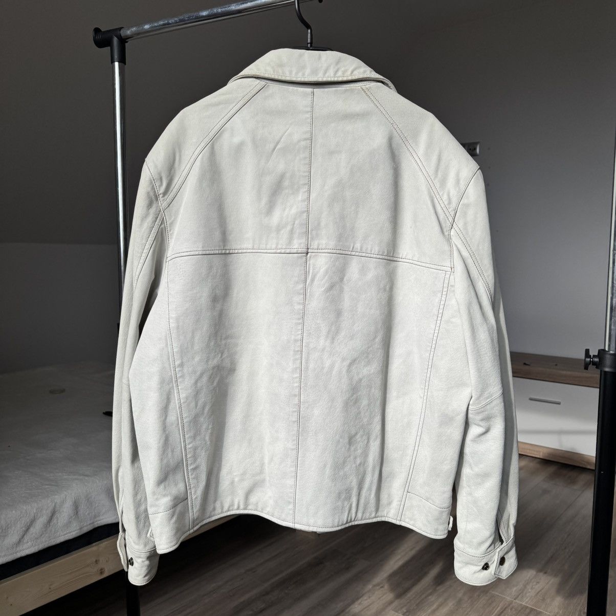 Genuine Leather × Vintage Vintage White Suede Leather Jacket XL Oversized Biker RARE Size US XL / EU 56 / 4 - 2 Thumbnail